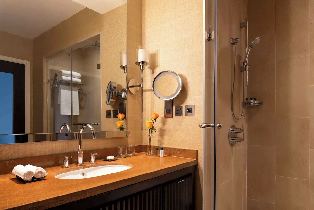 Superior Room, 1 King Bed