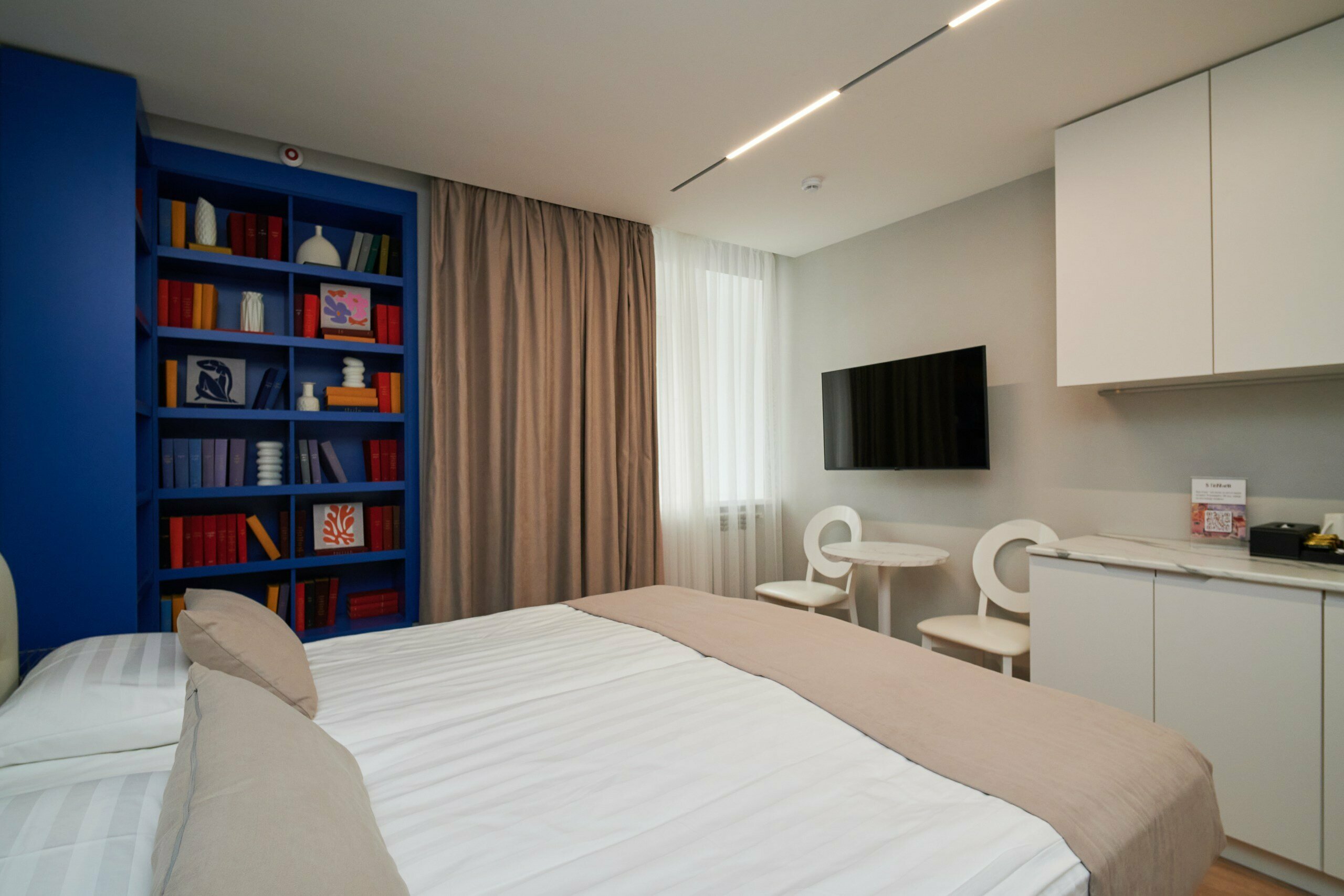 Двухместный номер  "Матисс" с видом на Казанский собор