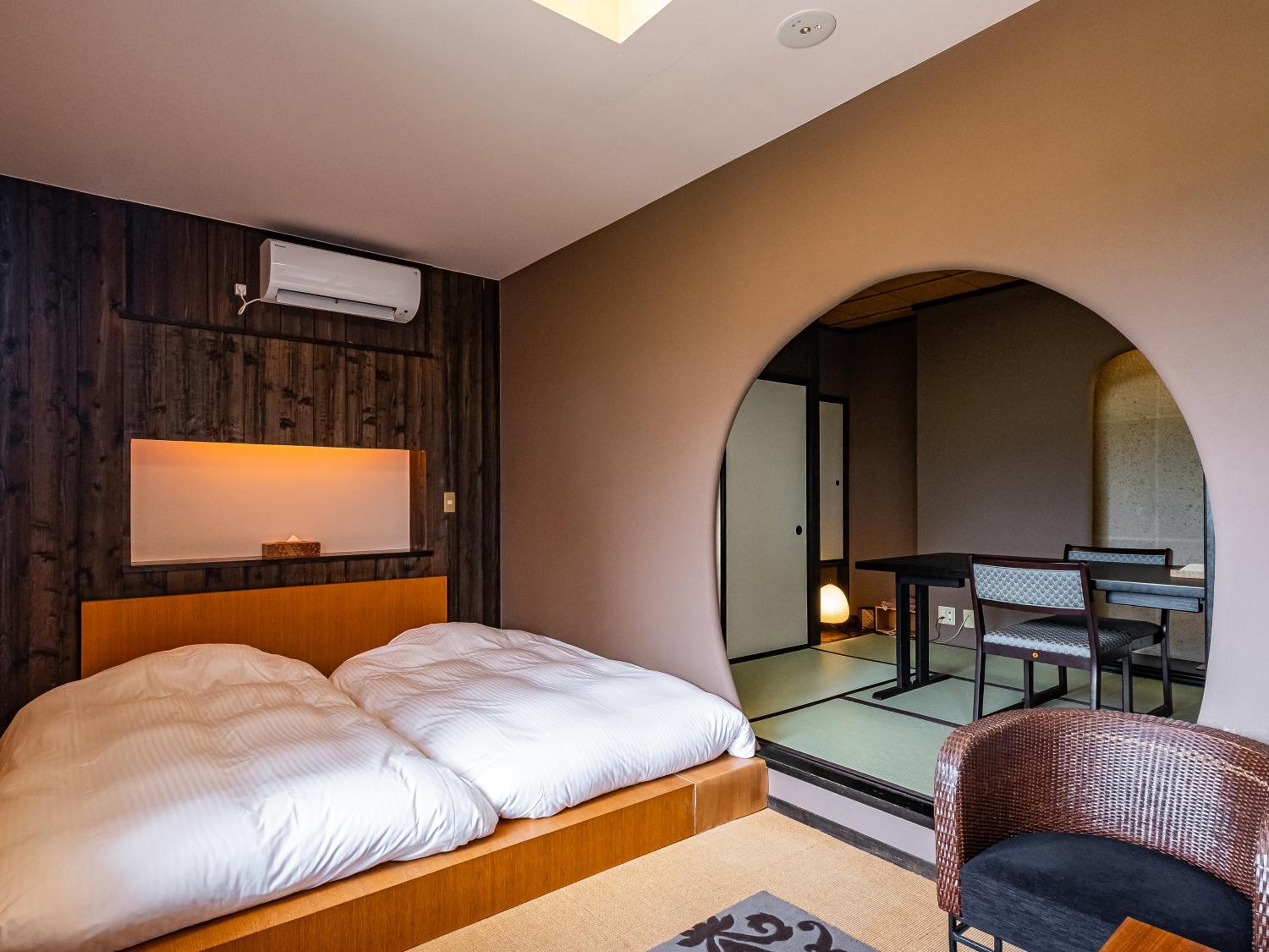 Japanese and Western style room 35㎡ Twin or Double with Annex private open-air bath