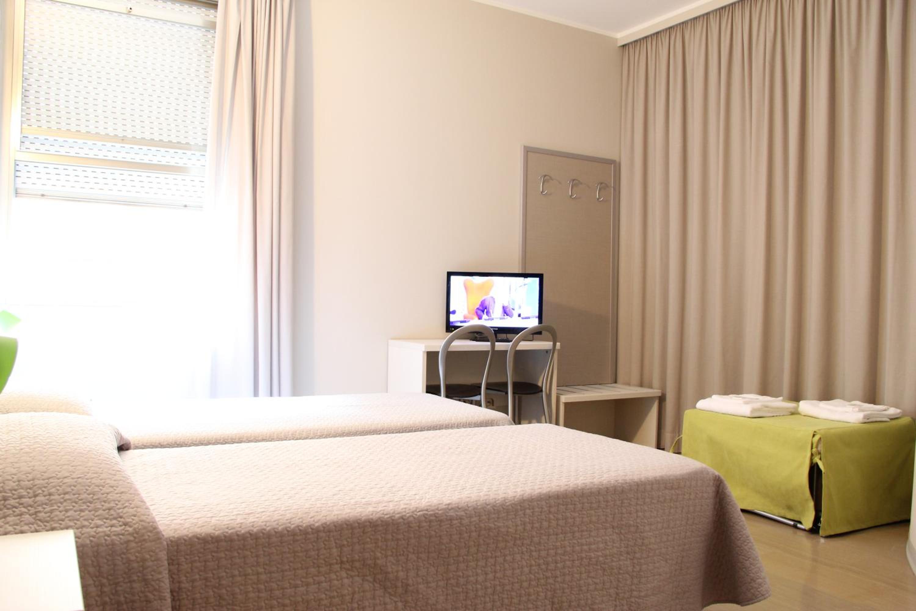 Economy Twin Room with Shared Bathroom - Separate Building