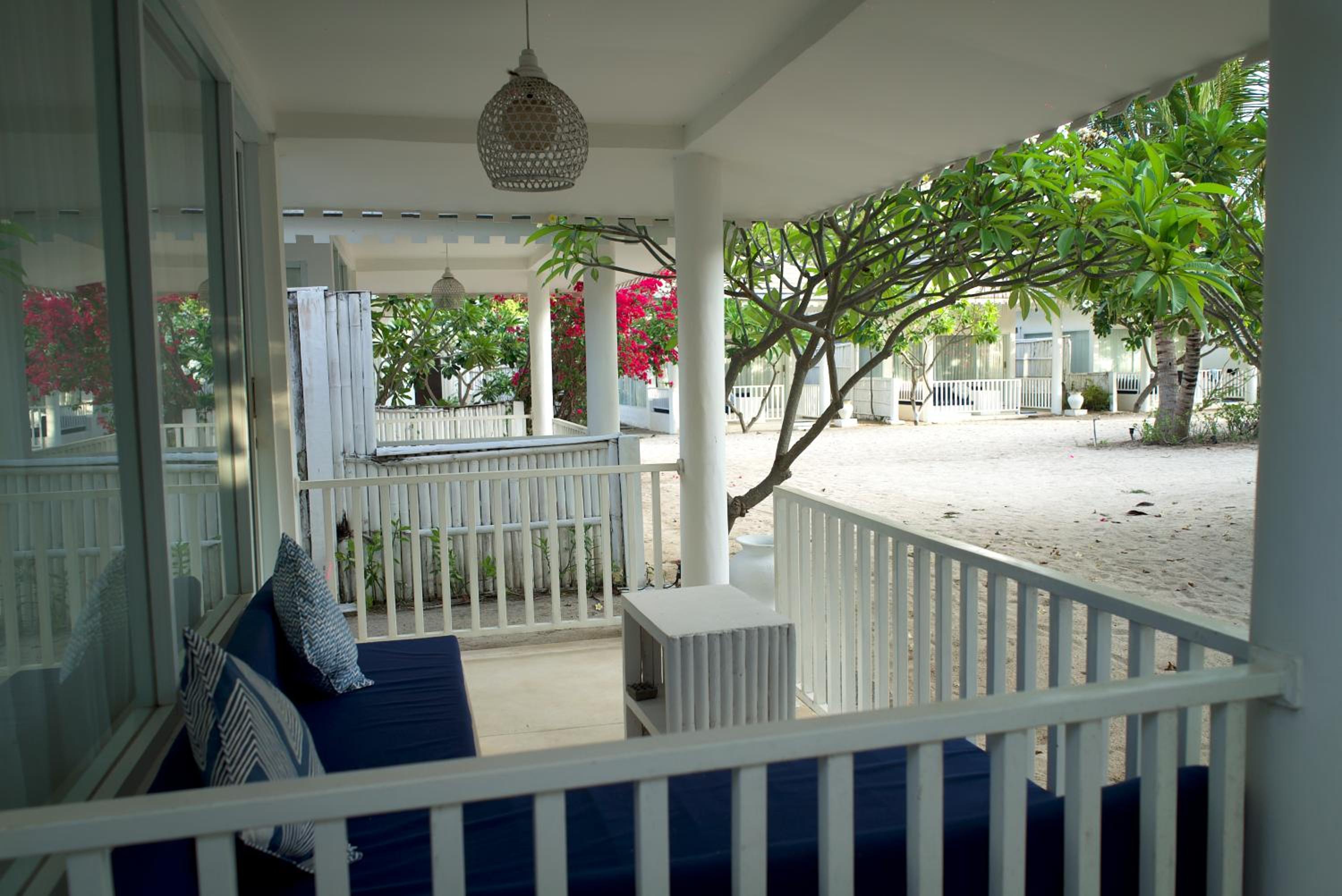 Beach Bungalow with Nature View