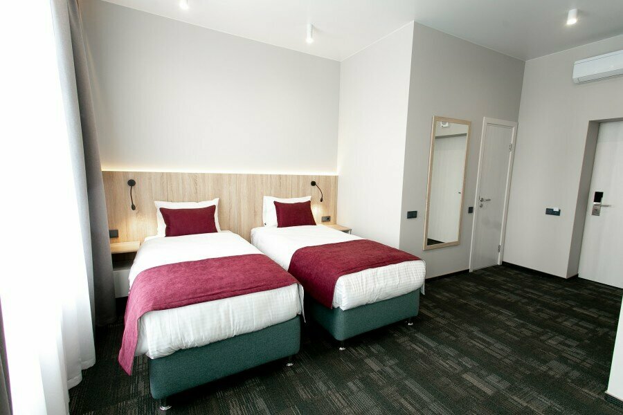 Cемейный номер с собственной ванной комнатой