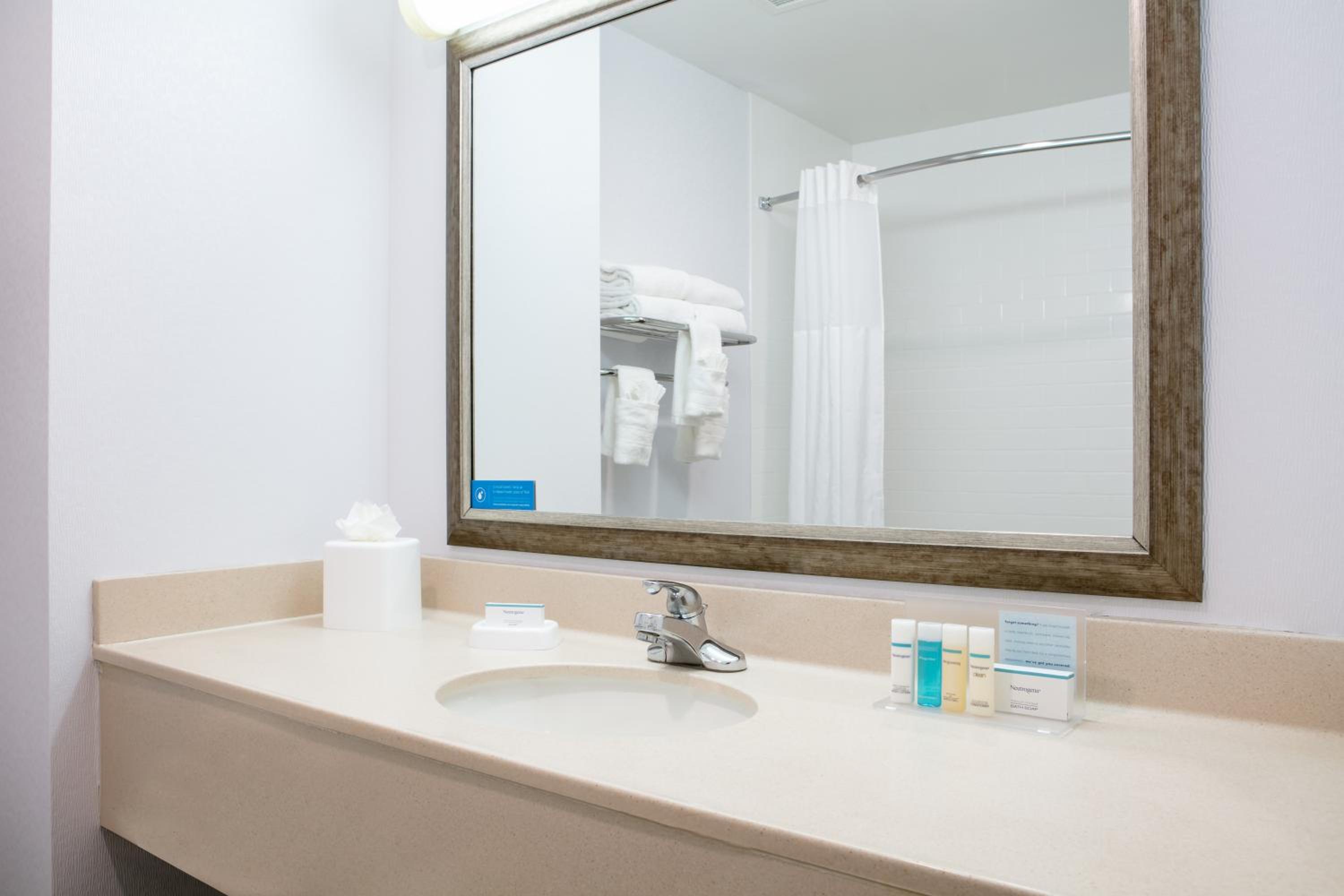 King Room - Mobility Access/Non-Smoking
