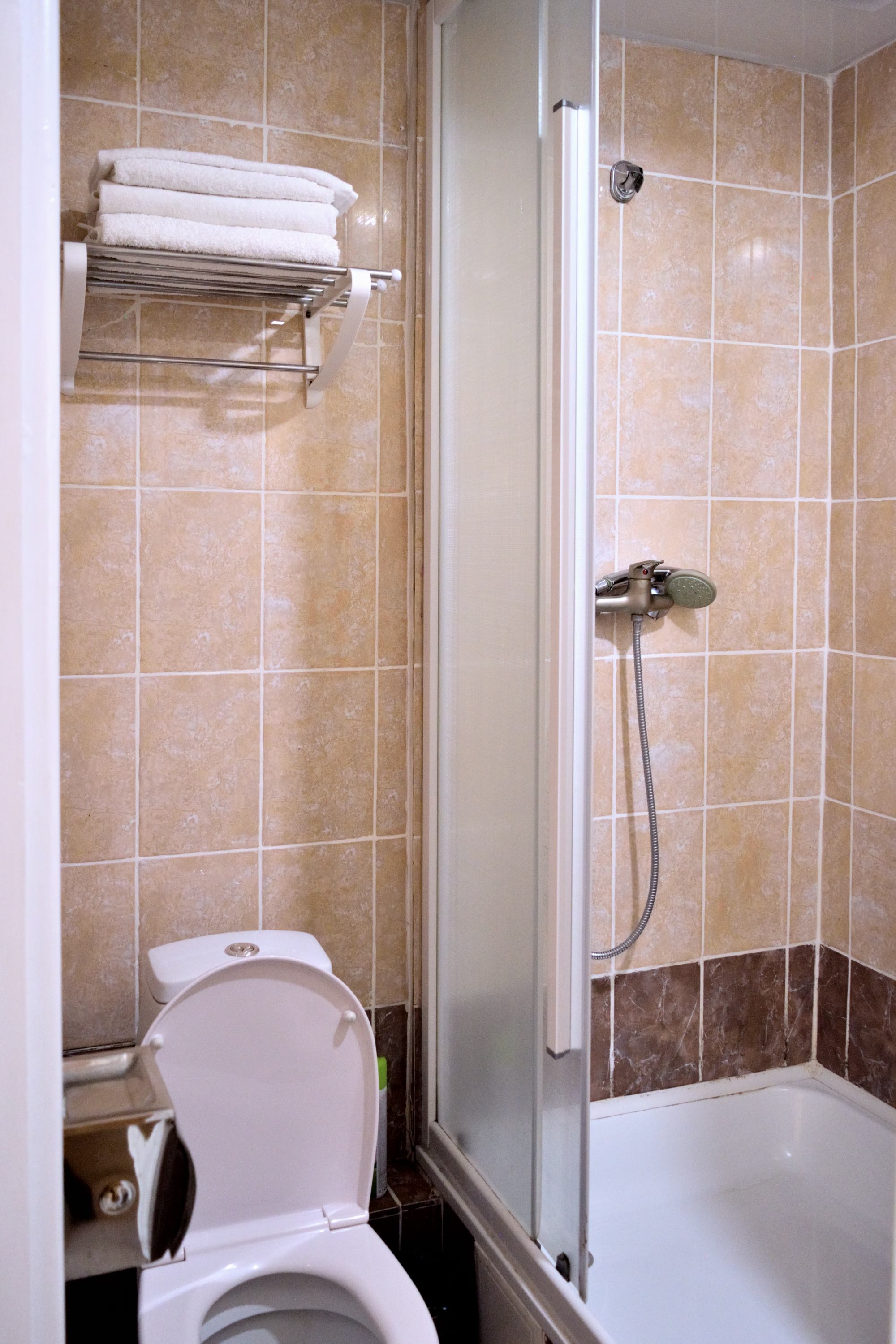 №7. Семейный номер с двуспальной кроватью и видом на горы