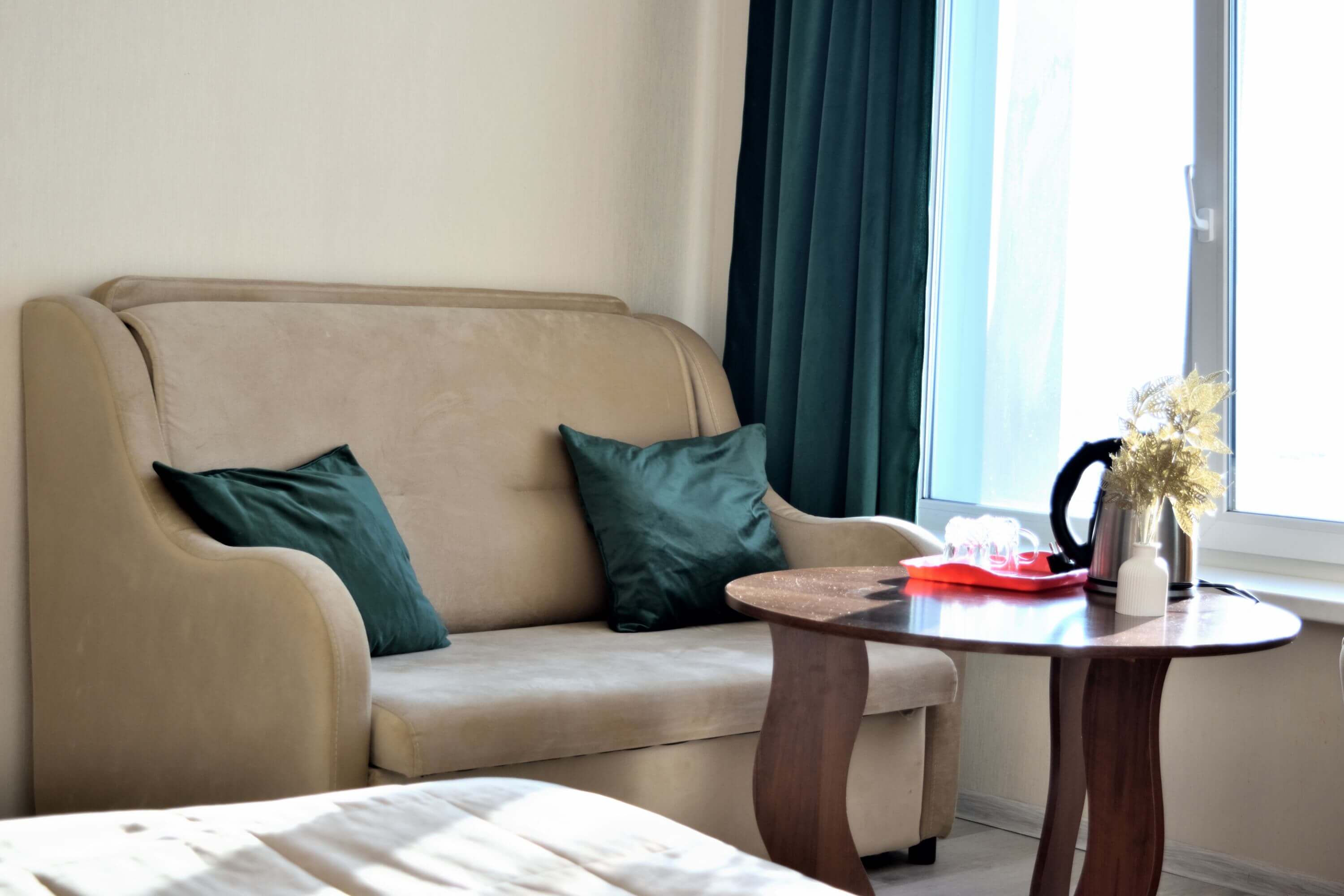 №11. Семейный номер с двуспальной кроватью, диваном и видом на Байкал