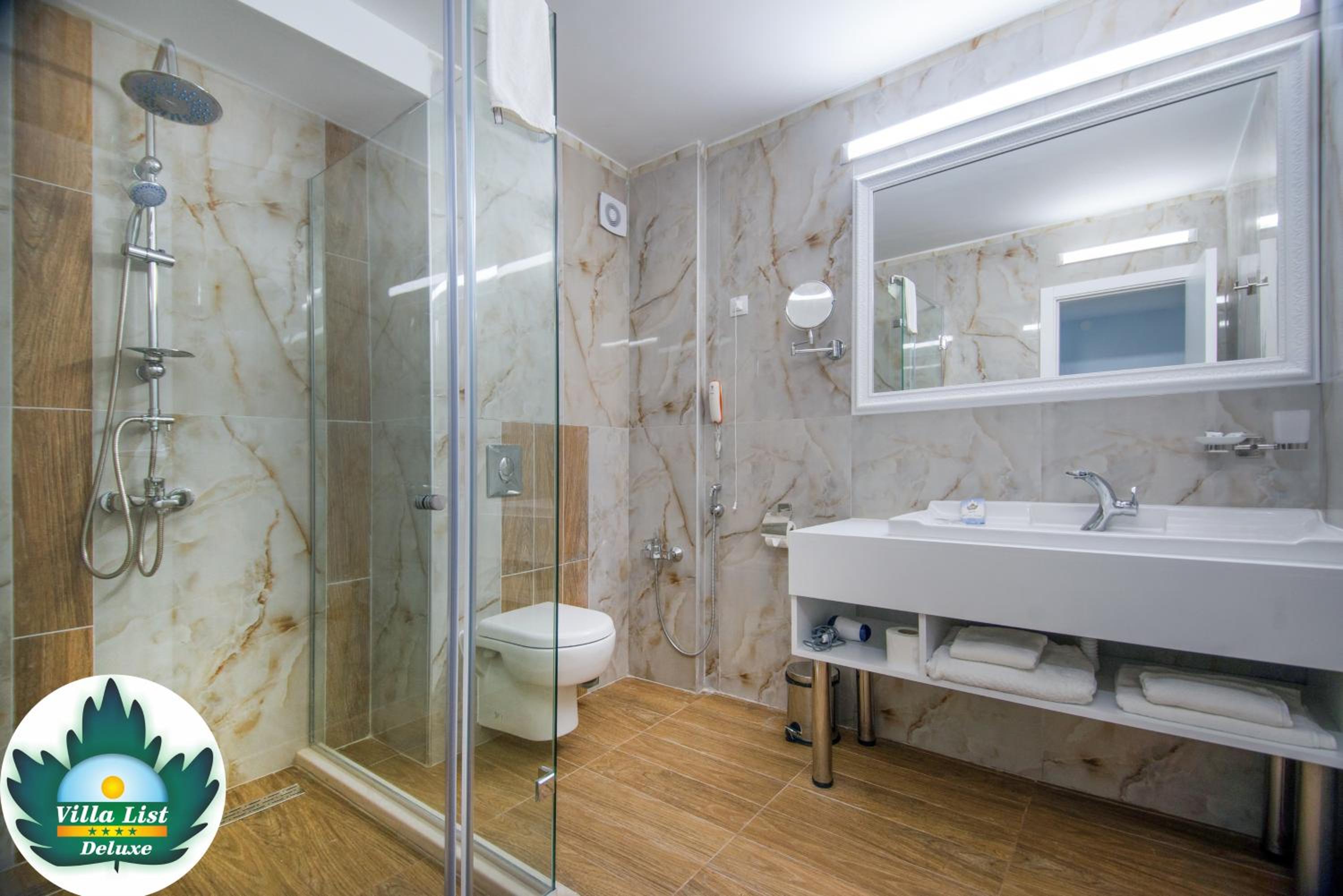 Deluxe Double Room with City View