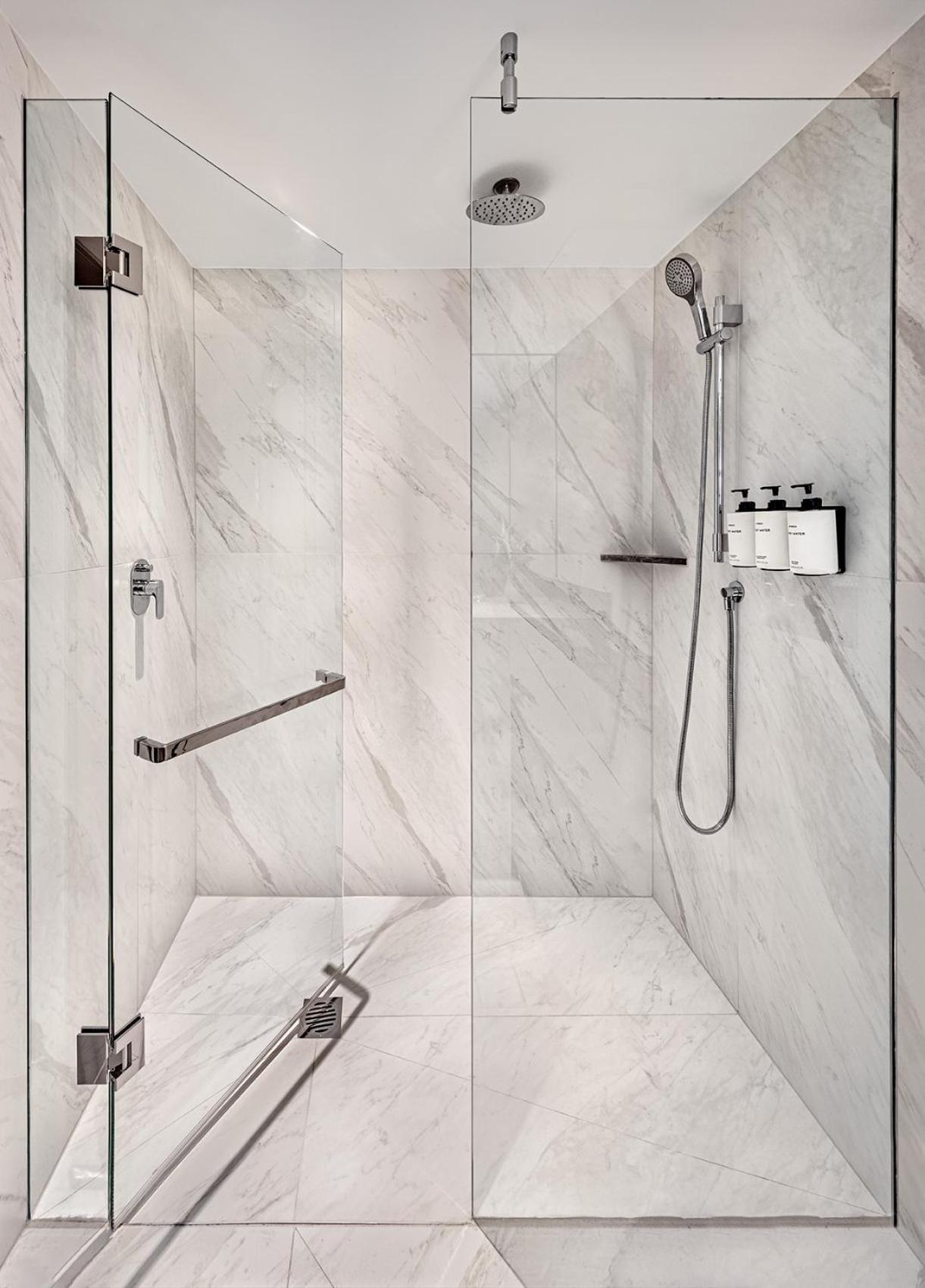 Classic King Room - Club Lounge Access