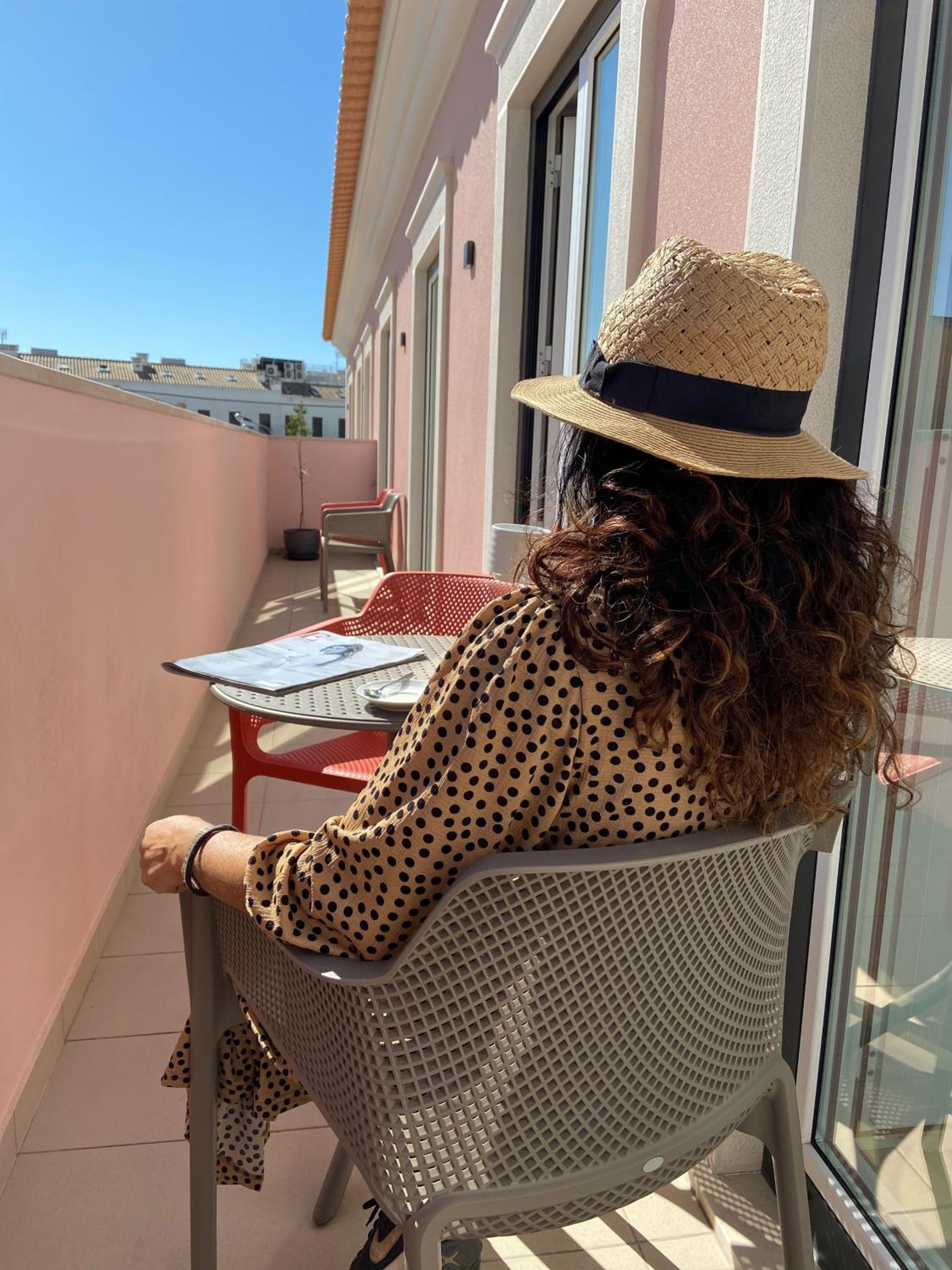 Apartment with Balcony