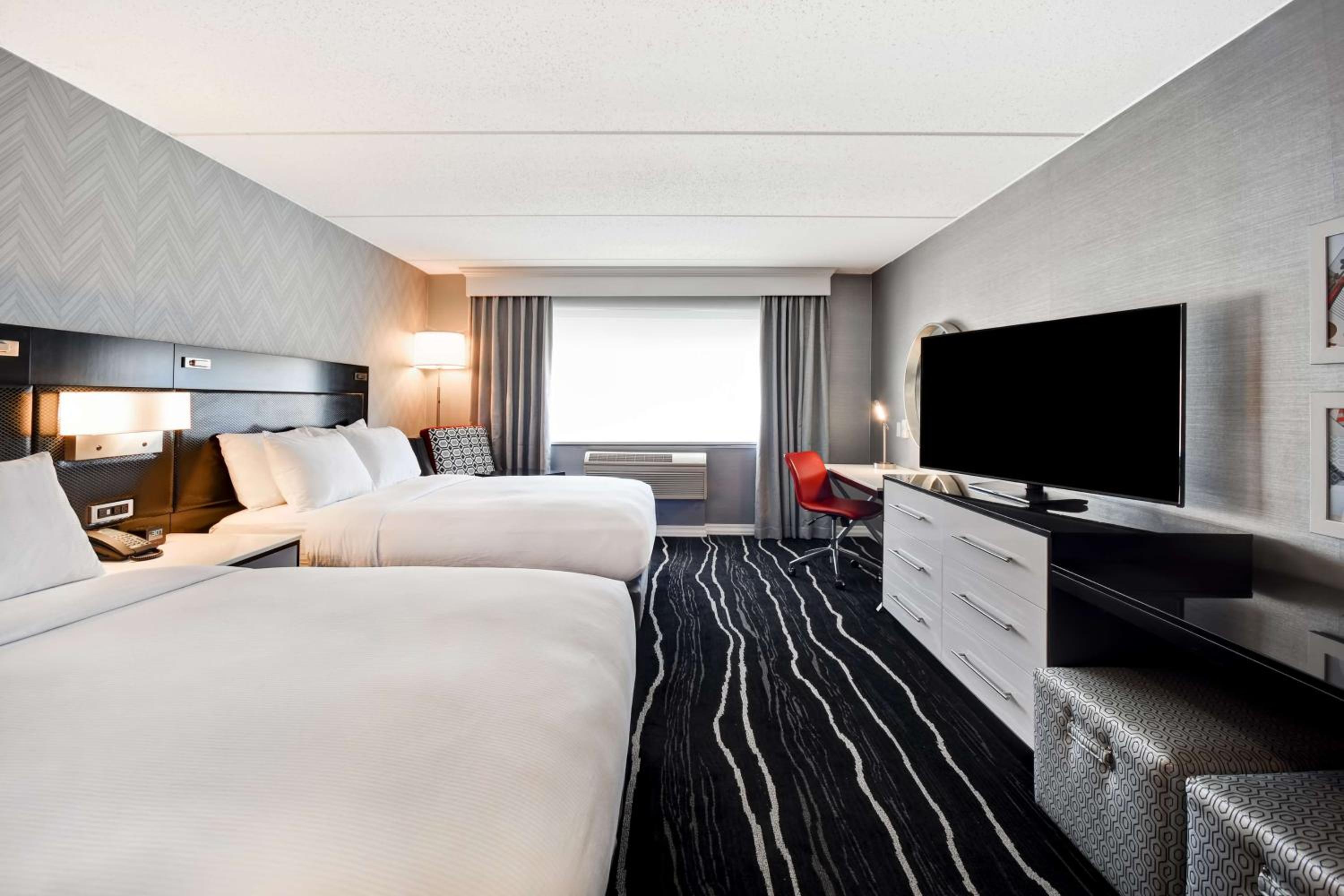 Queen Room with Two Queen - Mobility/Hearing Accessible