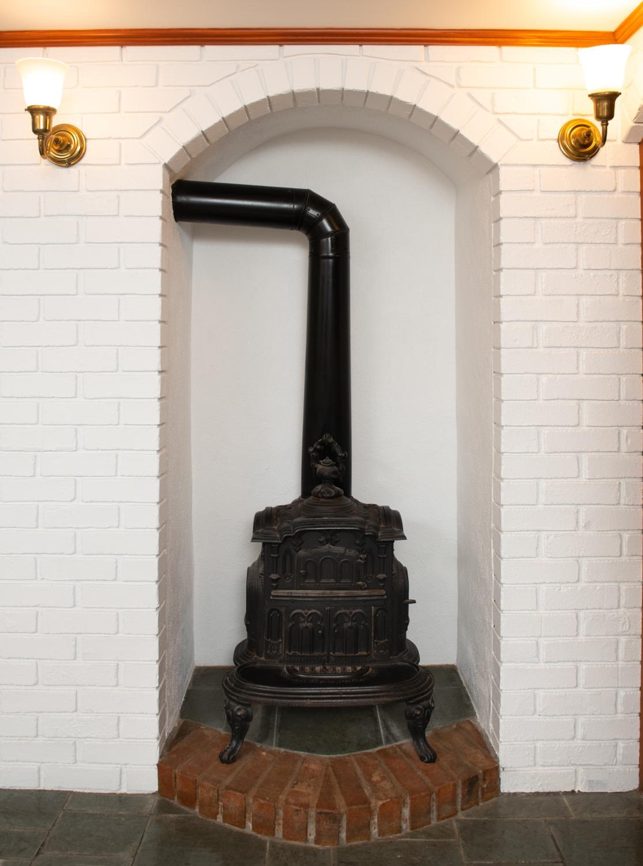 Apartment - Basement (Pet Friendly)