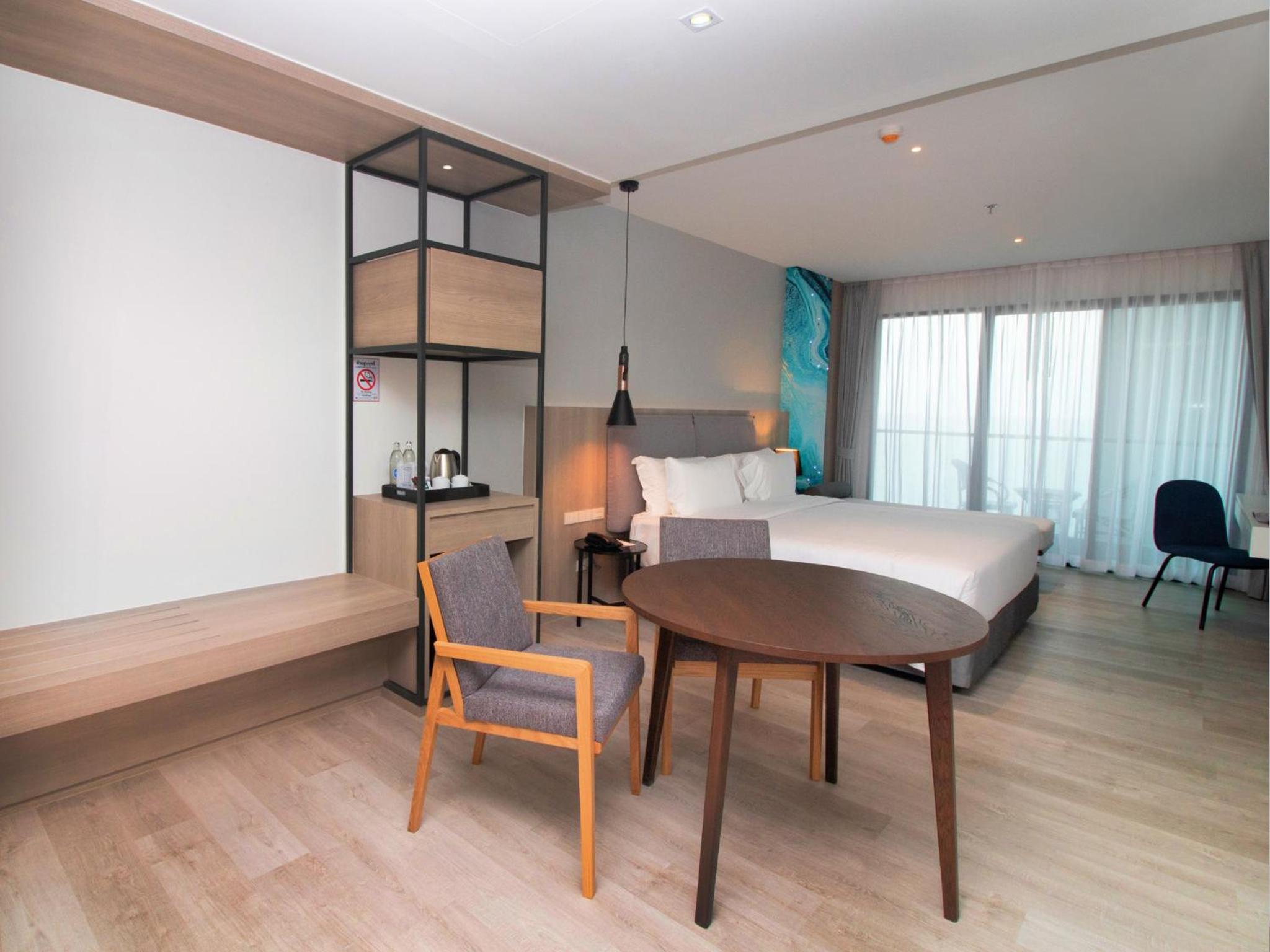 Premier Sea View Room