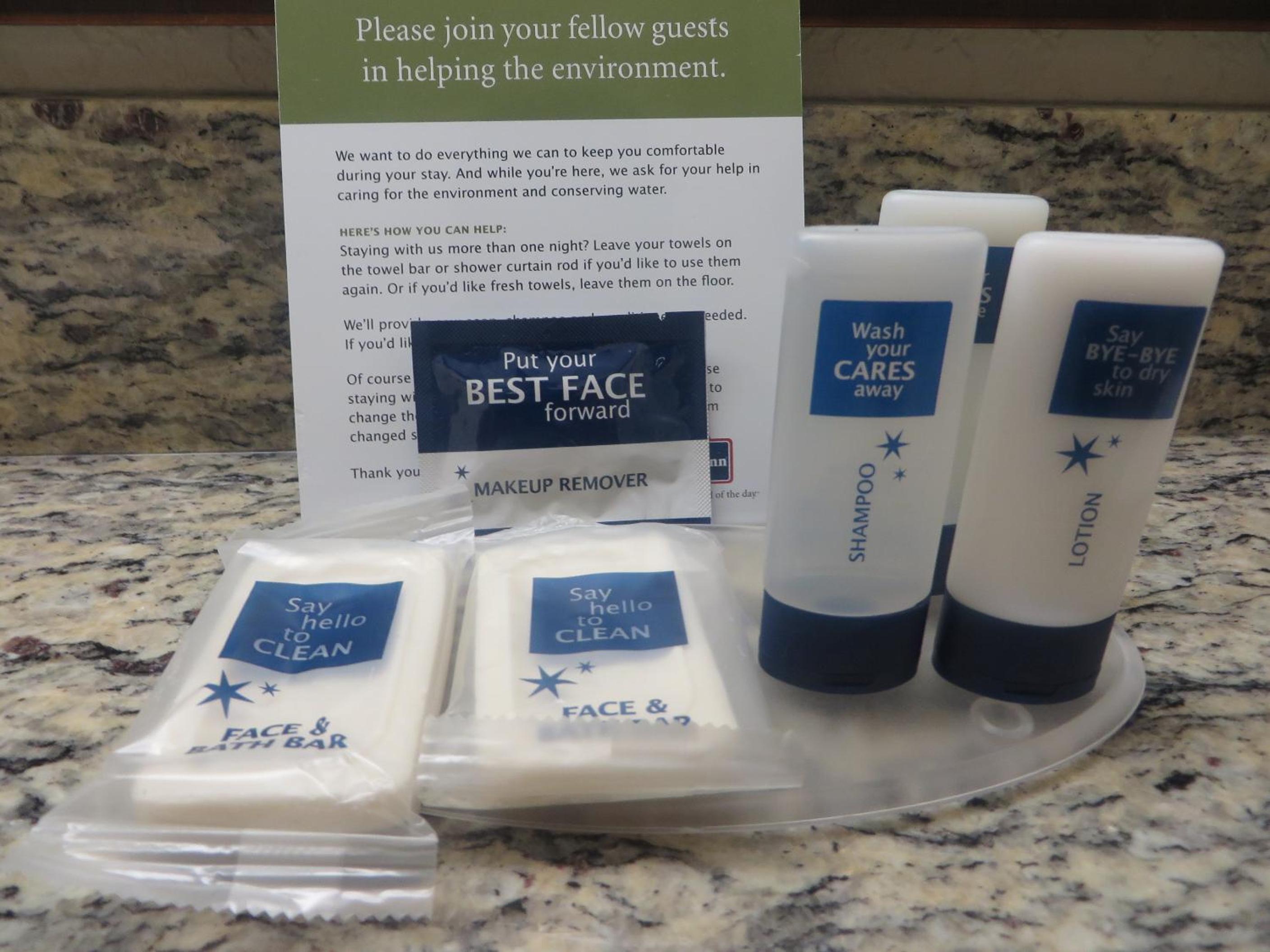 Queen Room - Mobility Access/Non-Smoking