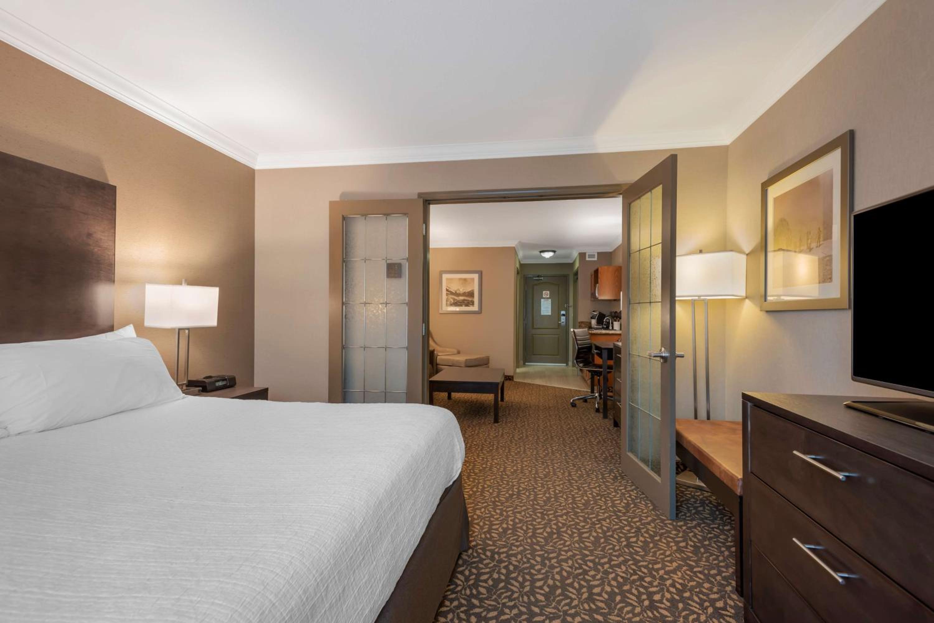 King Suite with Sofa Bed - Non-Smoking