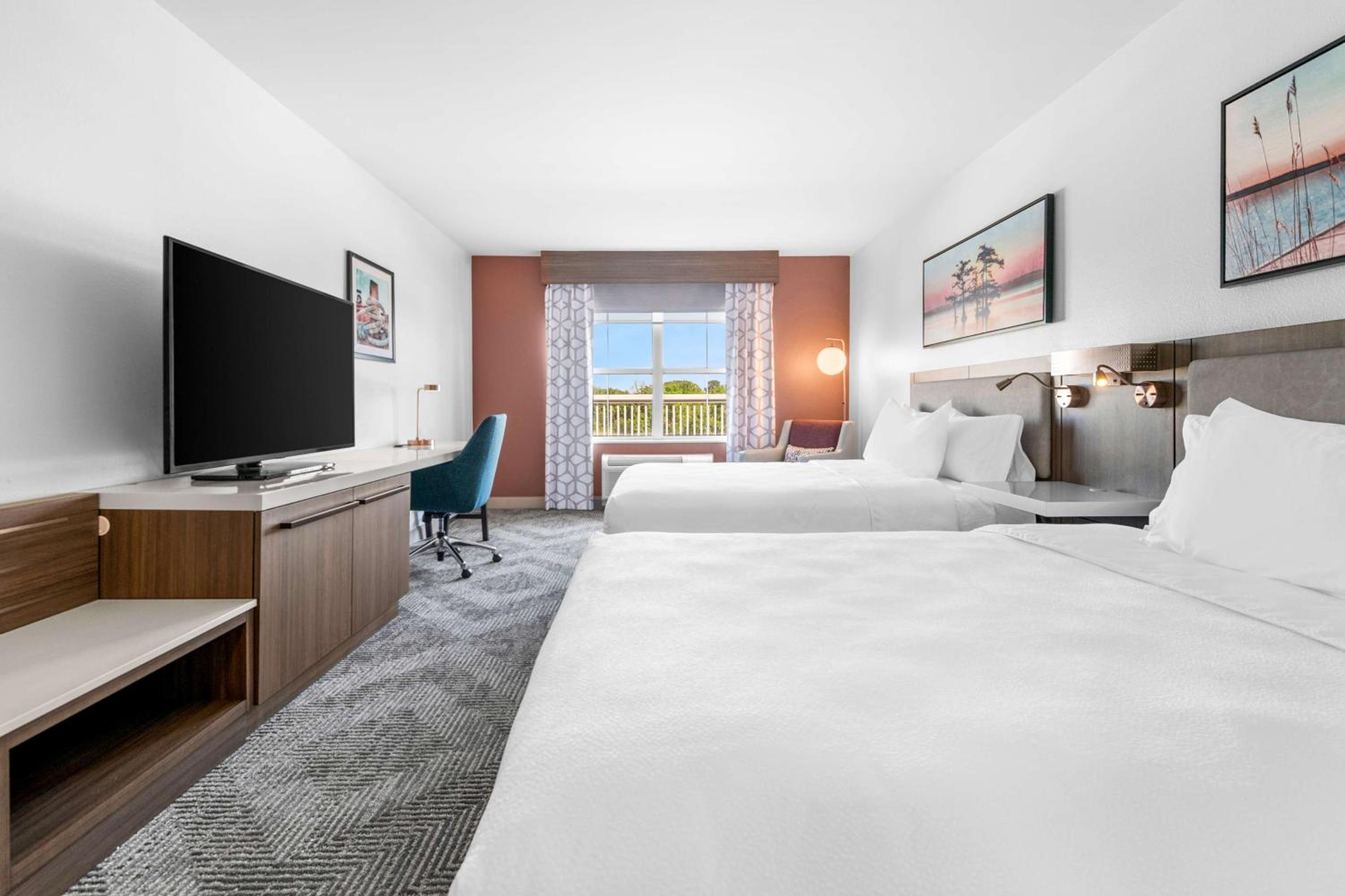 Queen Room with View