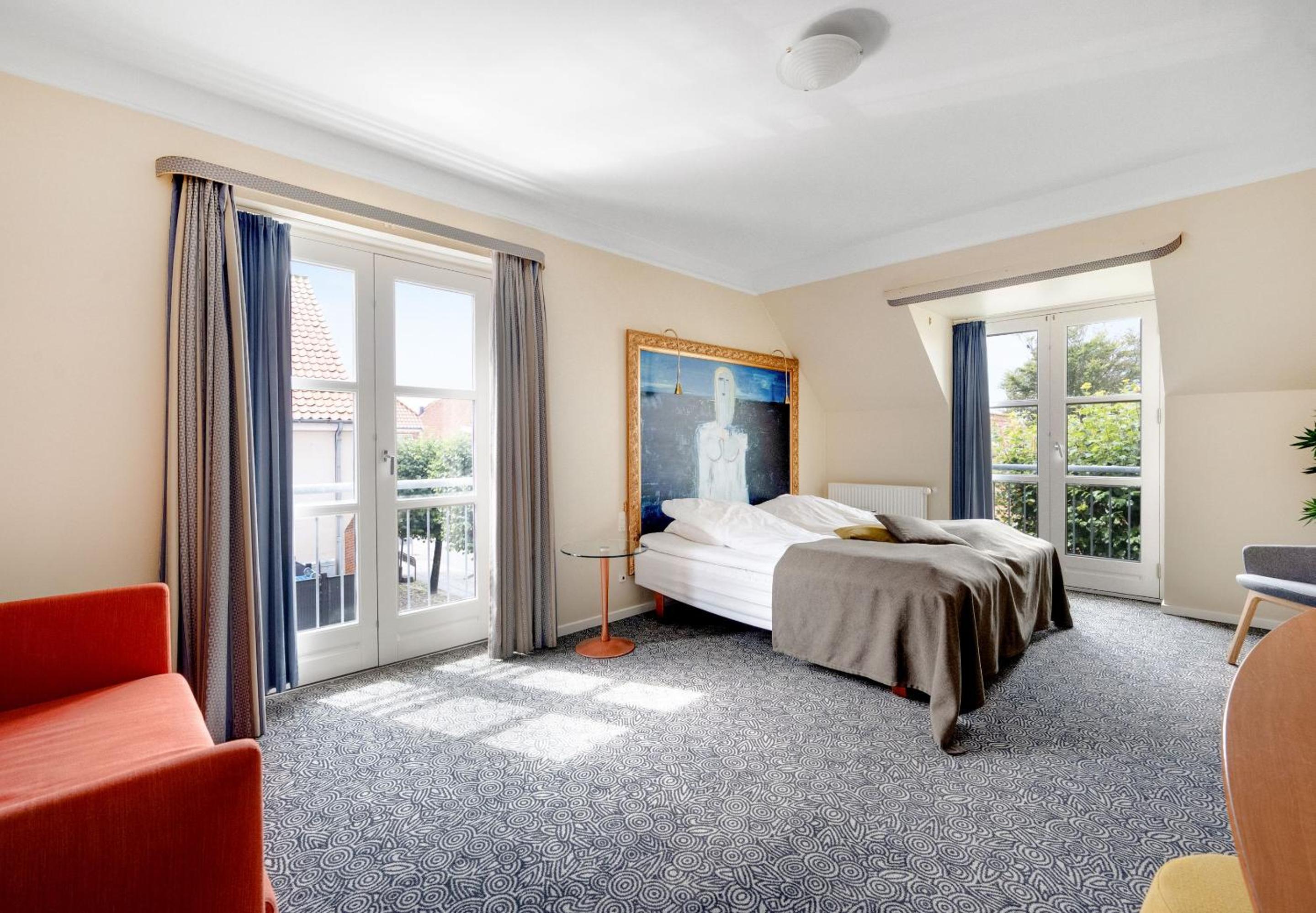 Deluxe Double Room with Shower