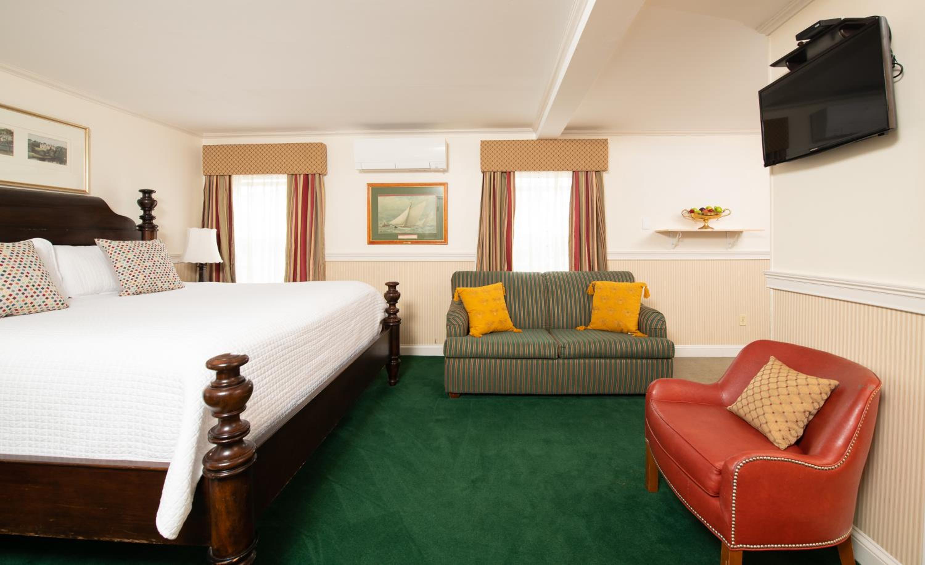 Studio Apartment (NOT Pet Friendly)