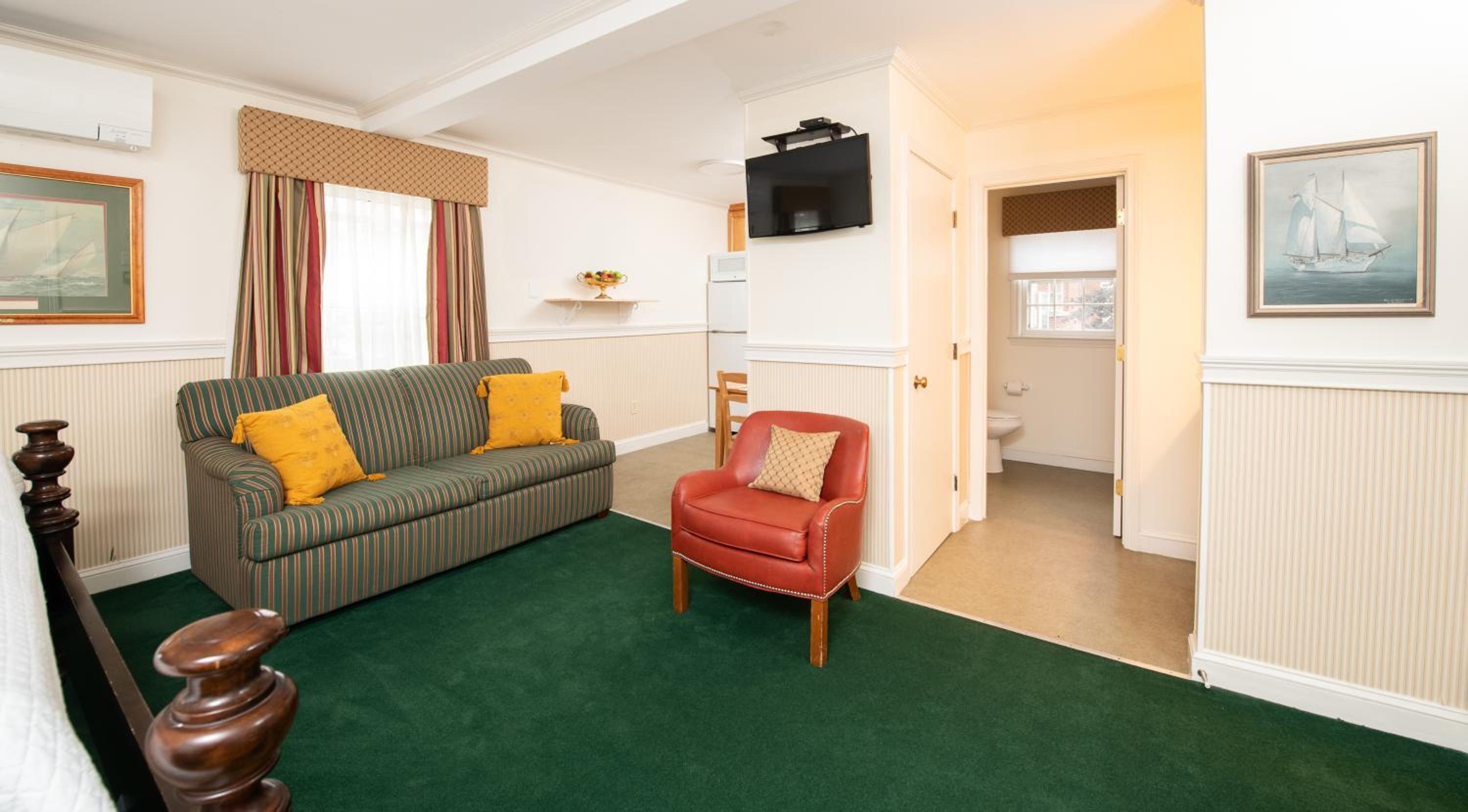 Studio Apartment (NOT Pet Friendly)