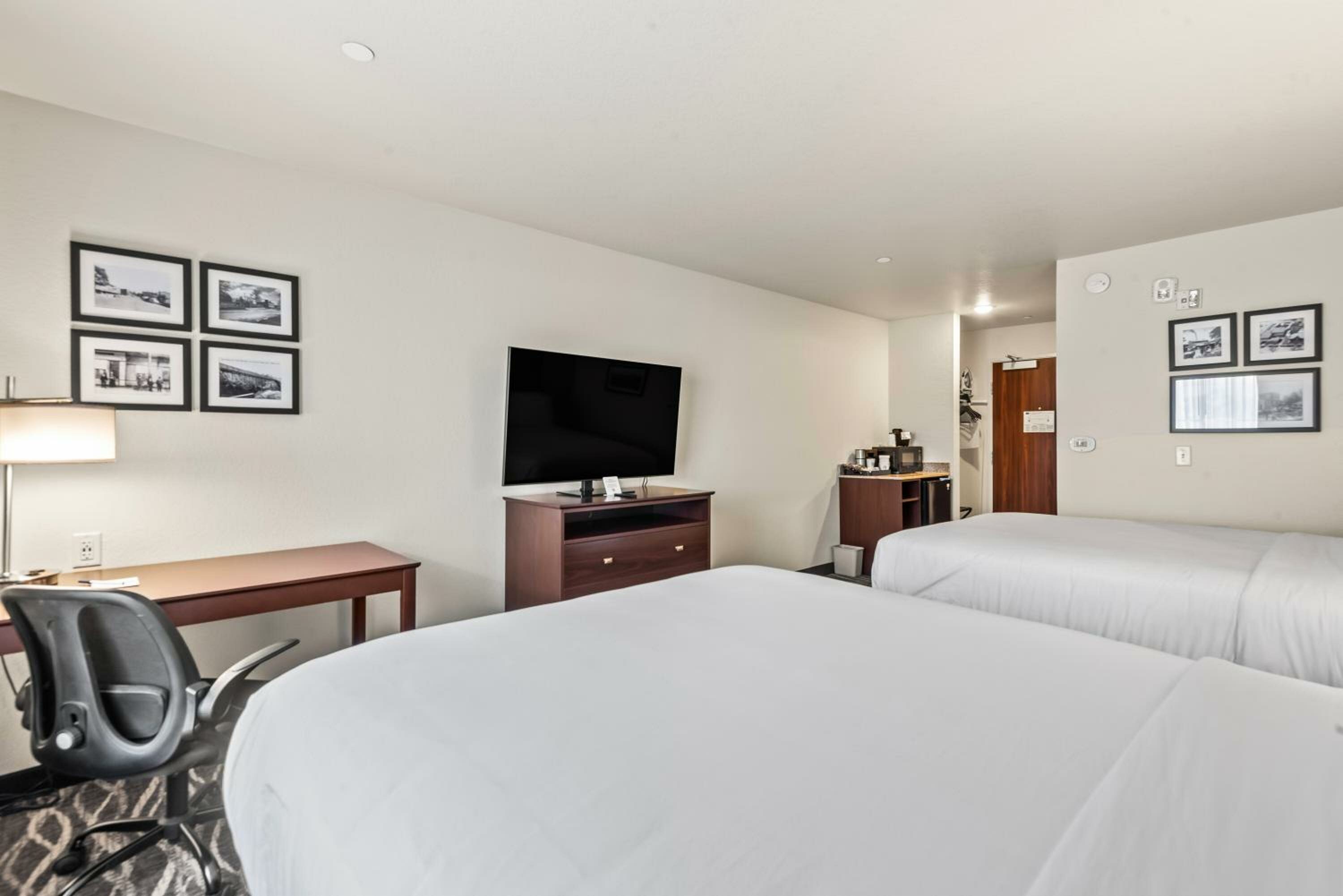 Queen Room - Disability Access