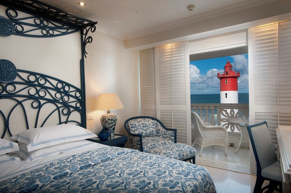 Luxury Sea Facing Room (King/Twin)