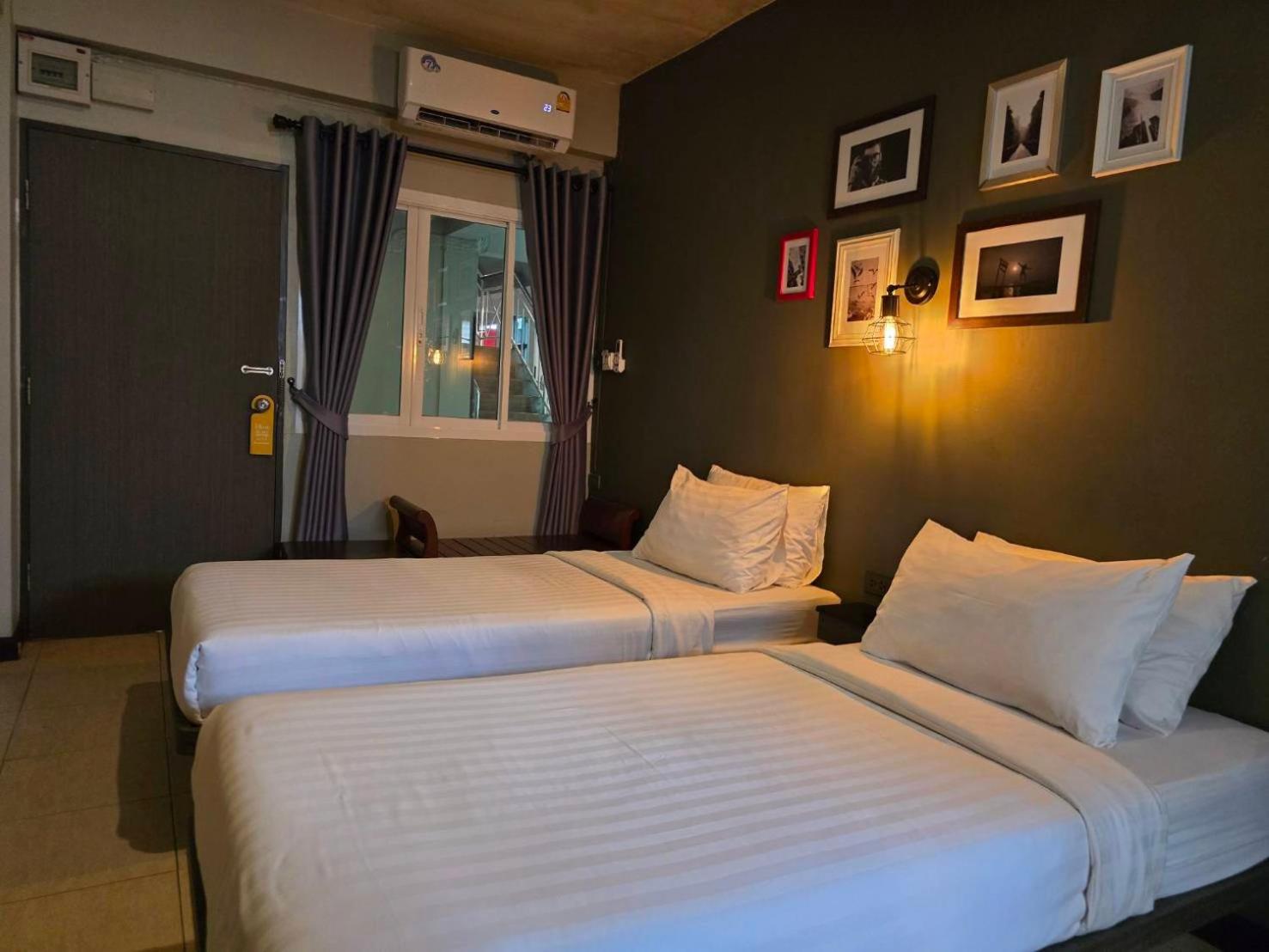 Twin Room with Private Bathroom