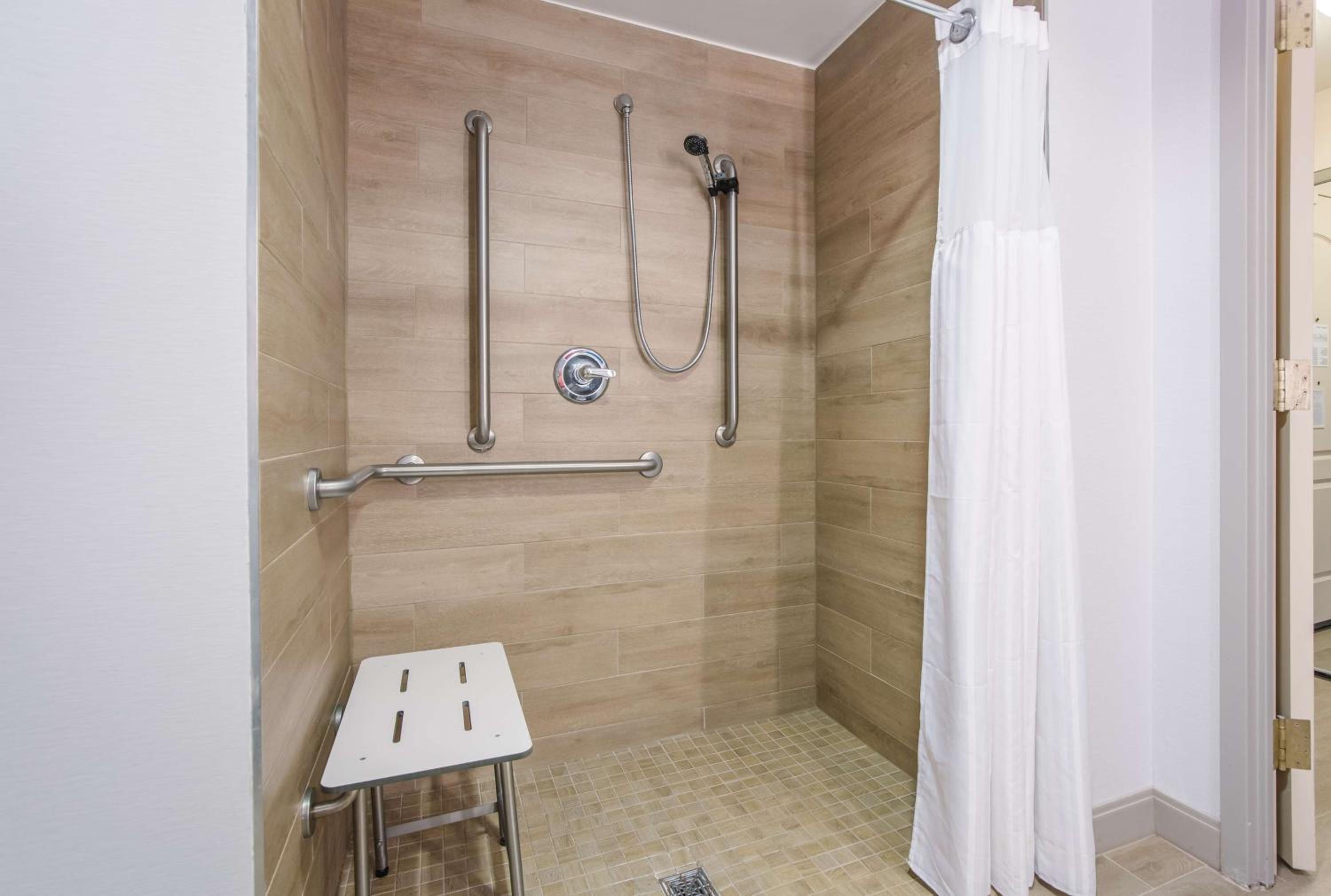 King Room with Roll-In Shower - Mobility/Hearing Accessible