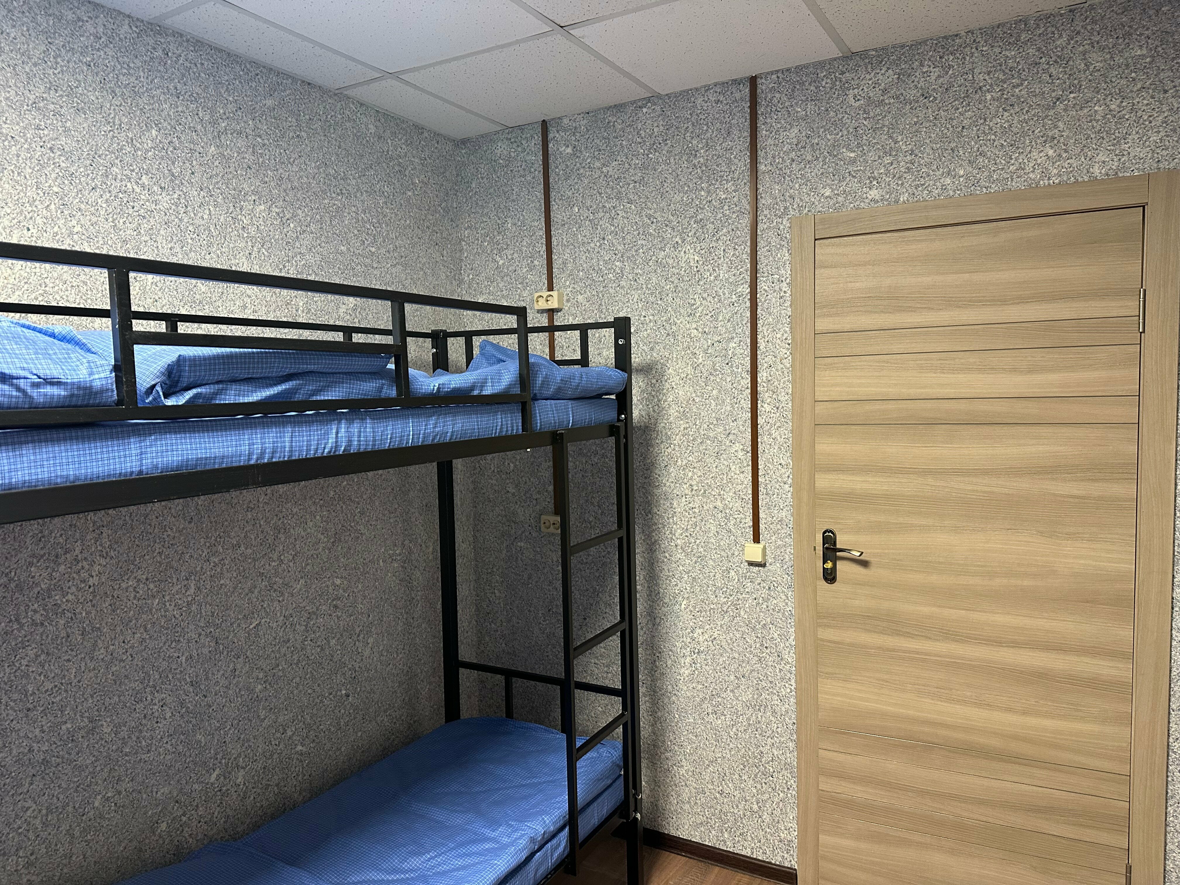 Кровать в общем 2-х местном номере