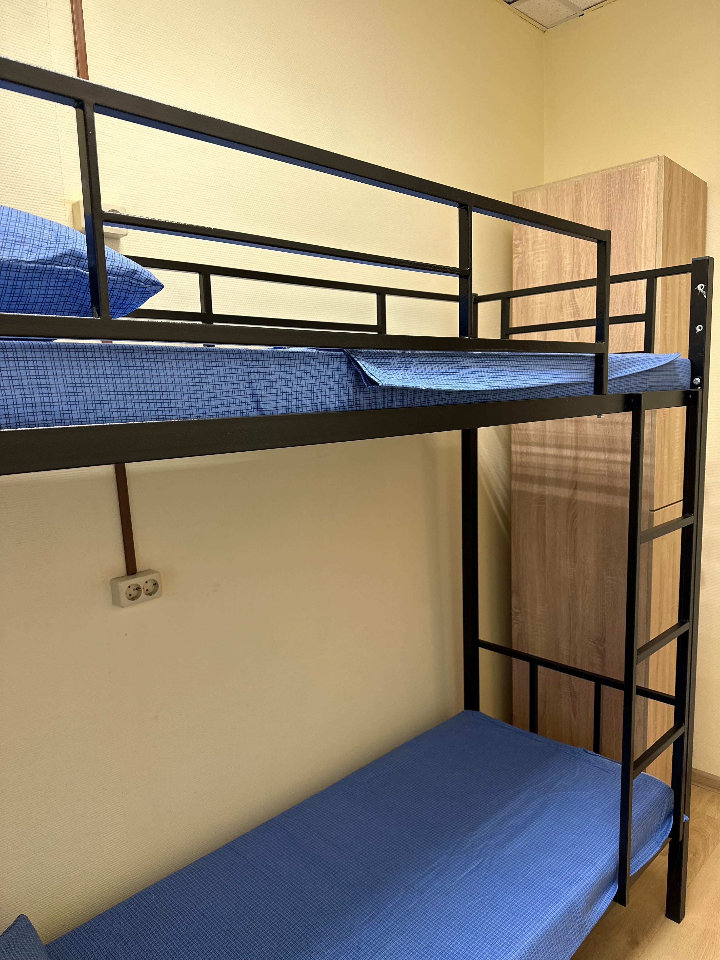 Кровать в общем 2-х местном номере