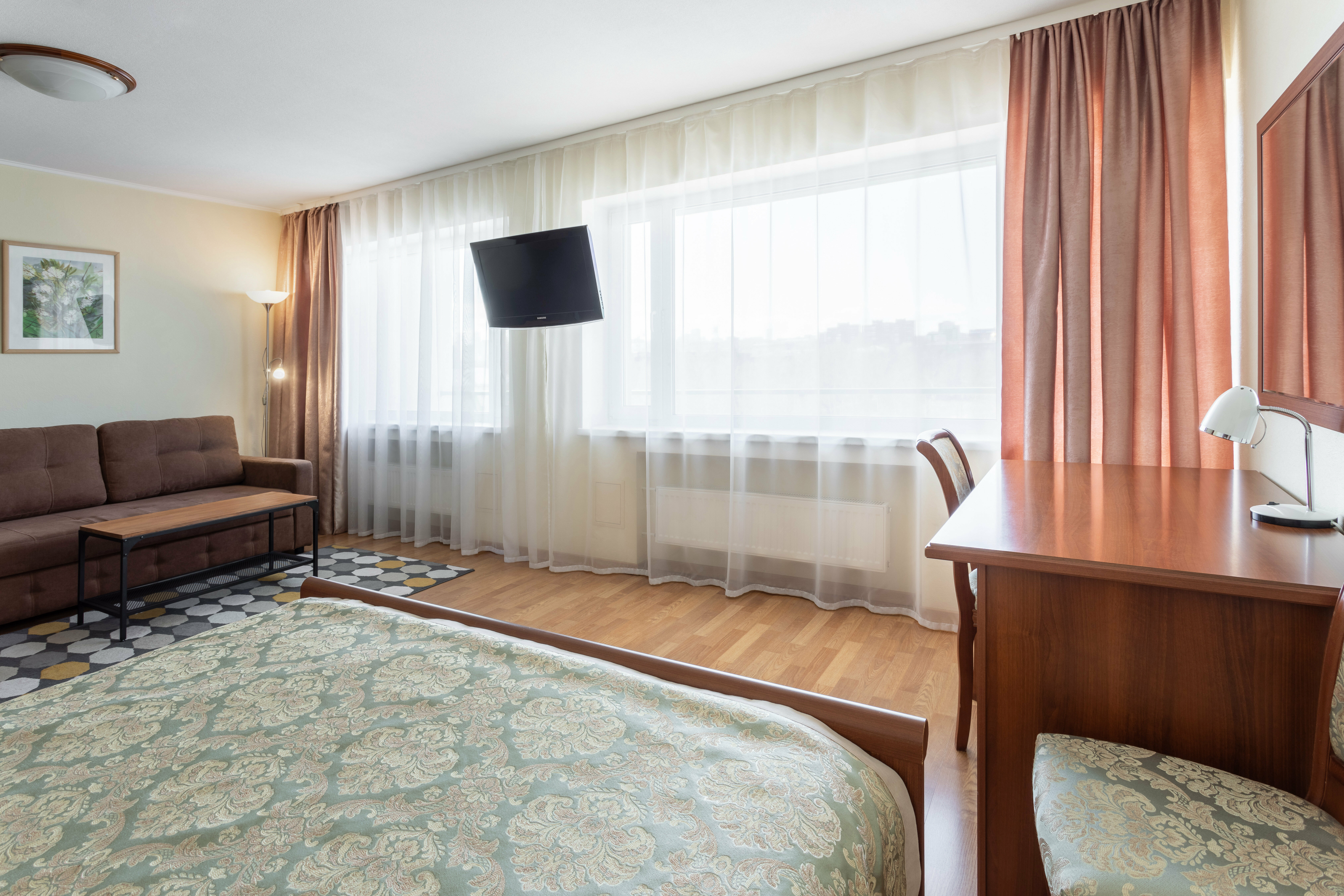 Джуниор сюит с видом на город