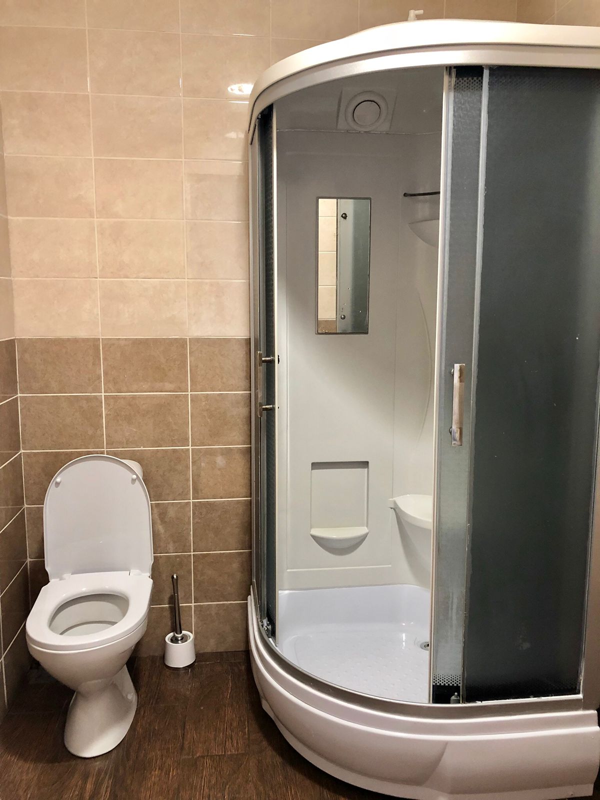 Общий 8-ми местный номер с собственным санузлом