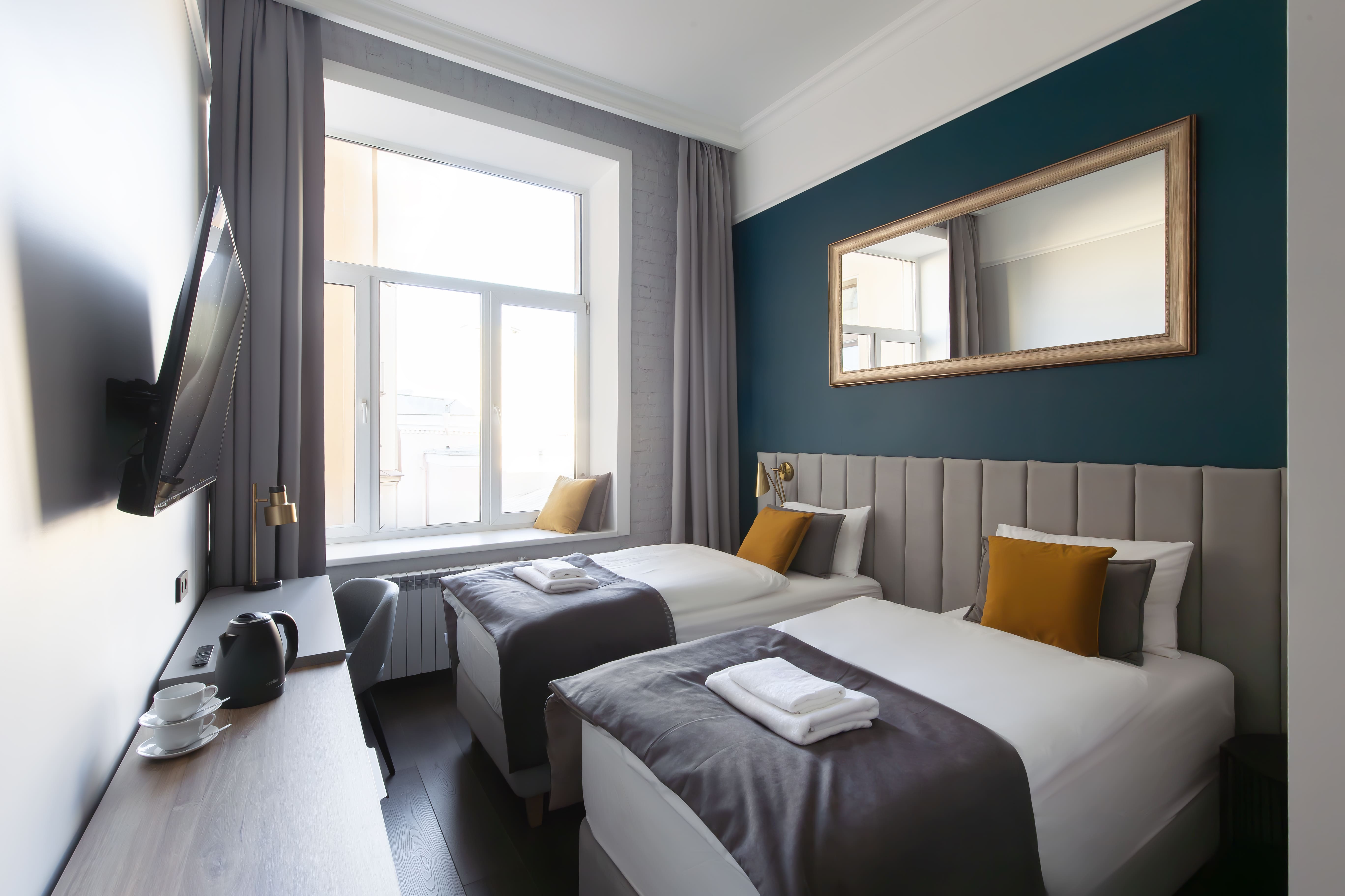 Улучшенный номер с видом во двор, 3-й этаж