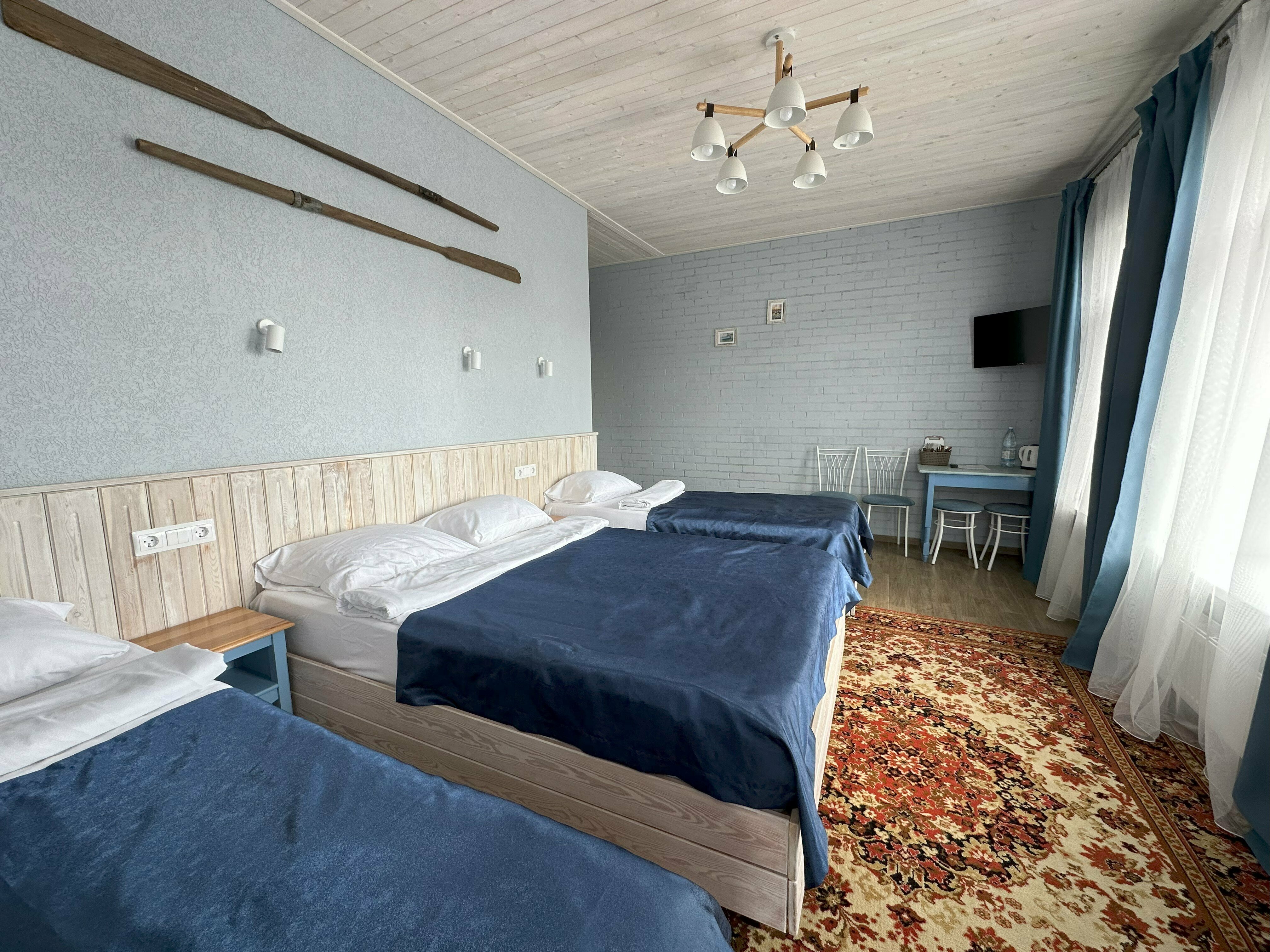 Четырехместный номер с балконом