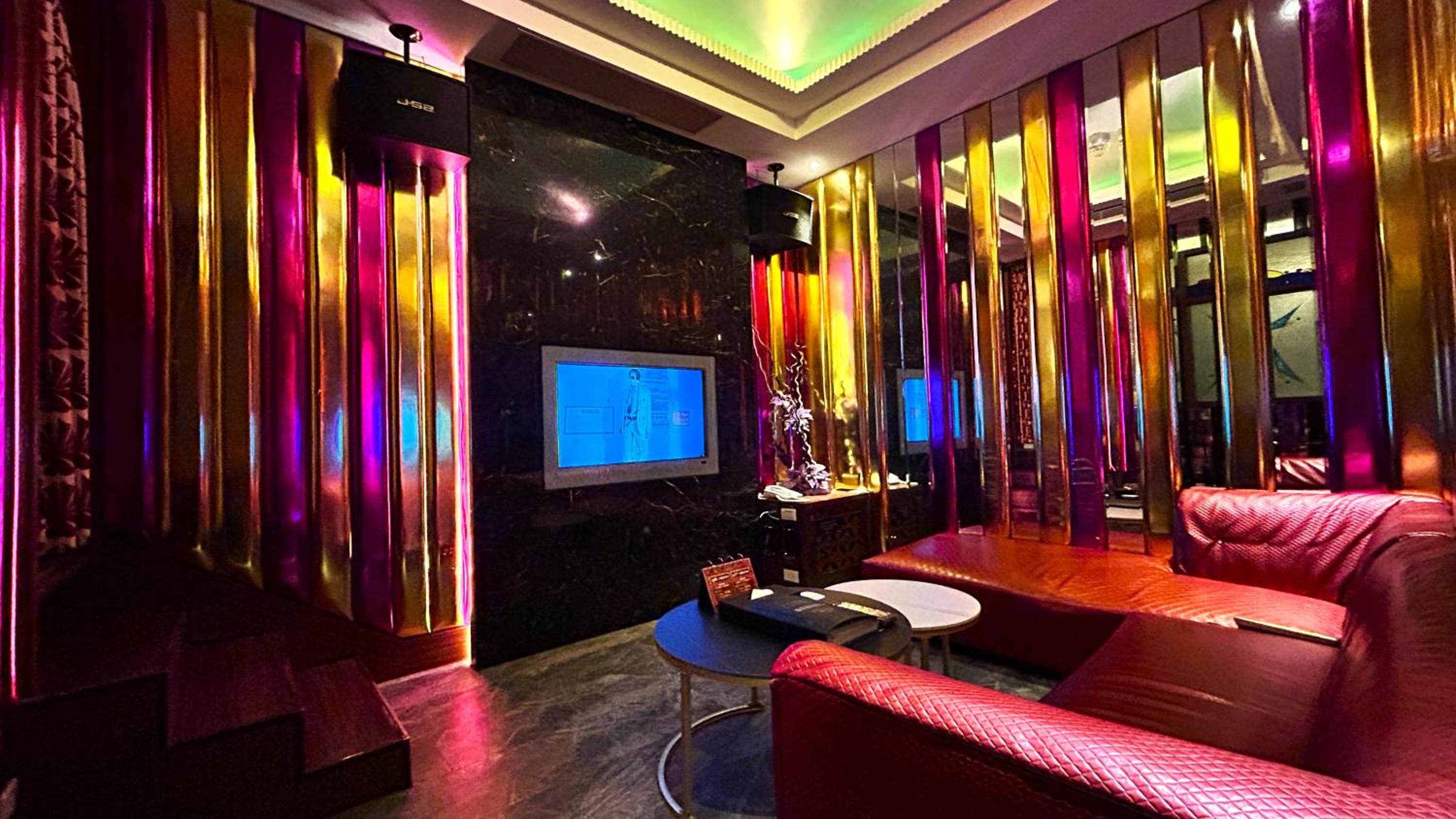 Deluxe Double Room (Check-in after 17:00)