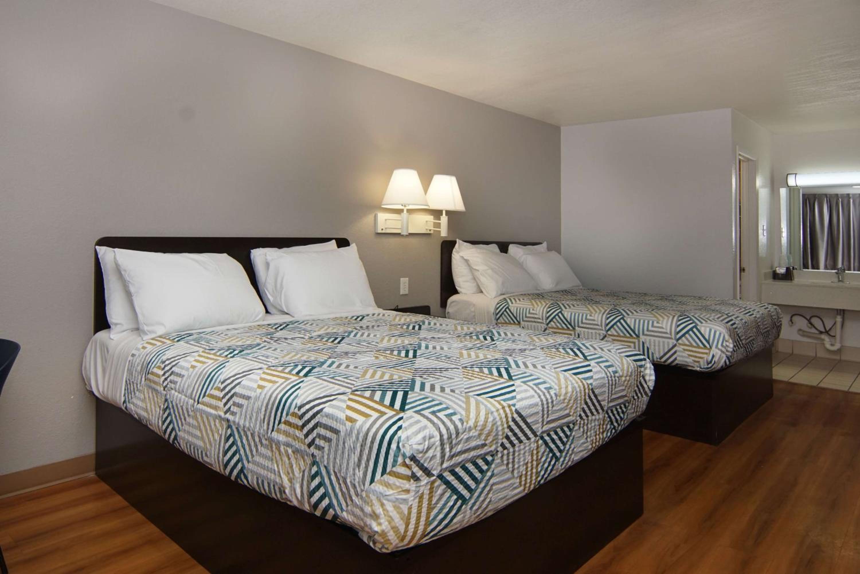 Queen Room with Two Queen Beds - Non-Smoking