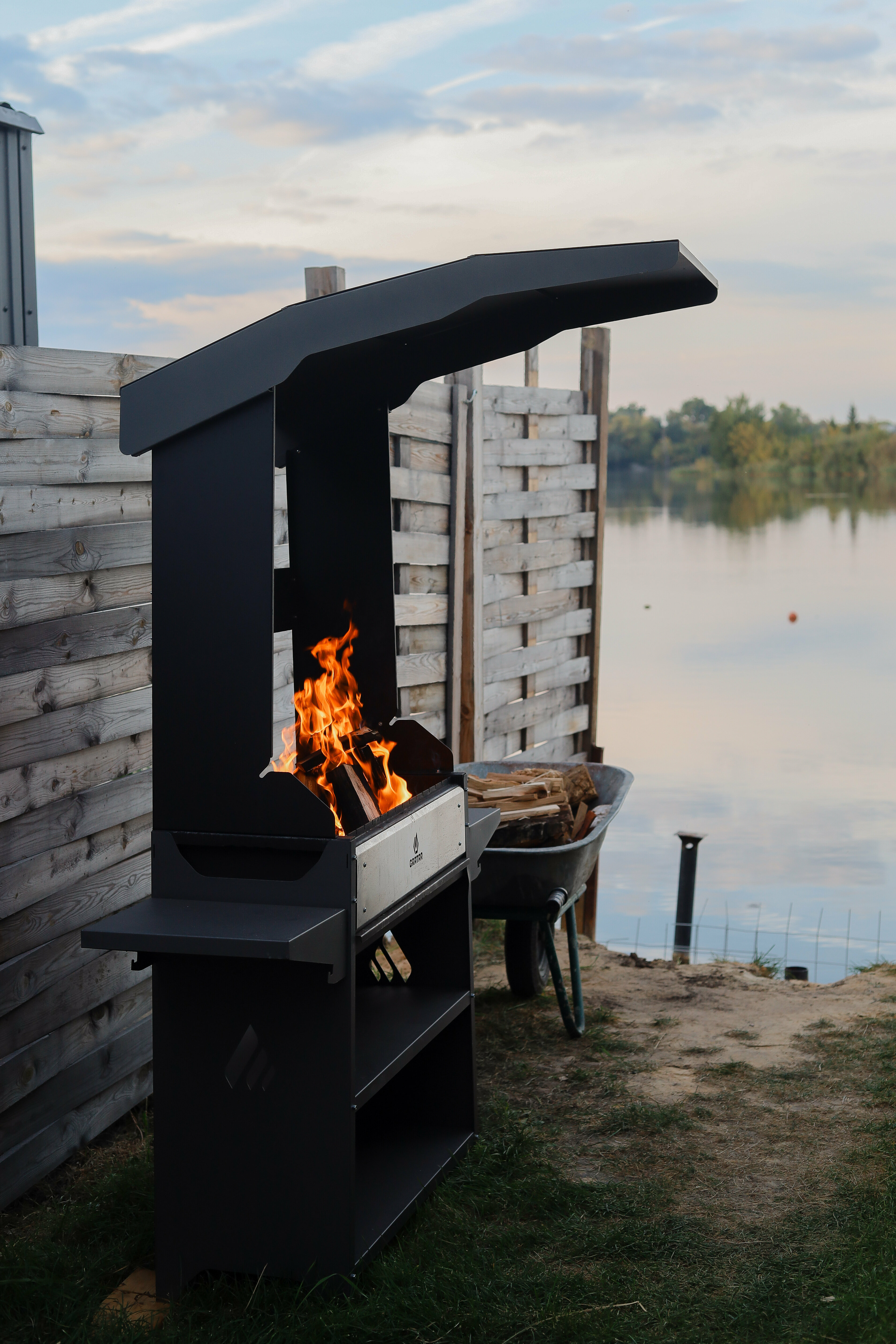 Четырехместный номер с видом на озеро