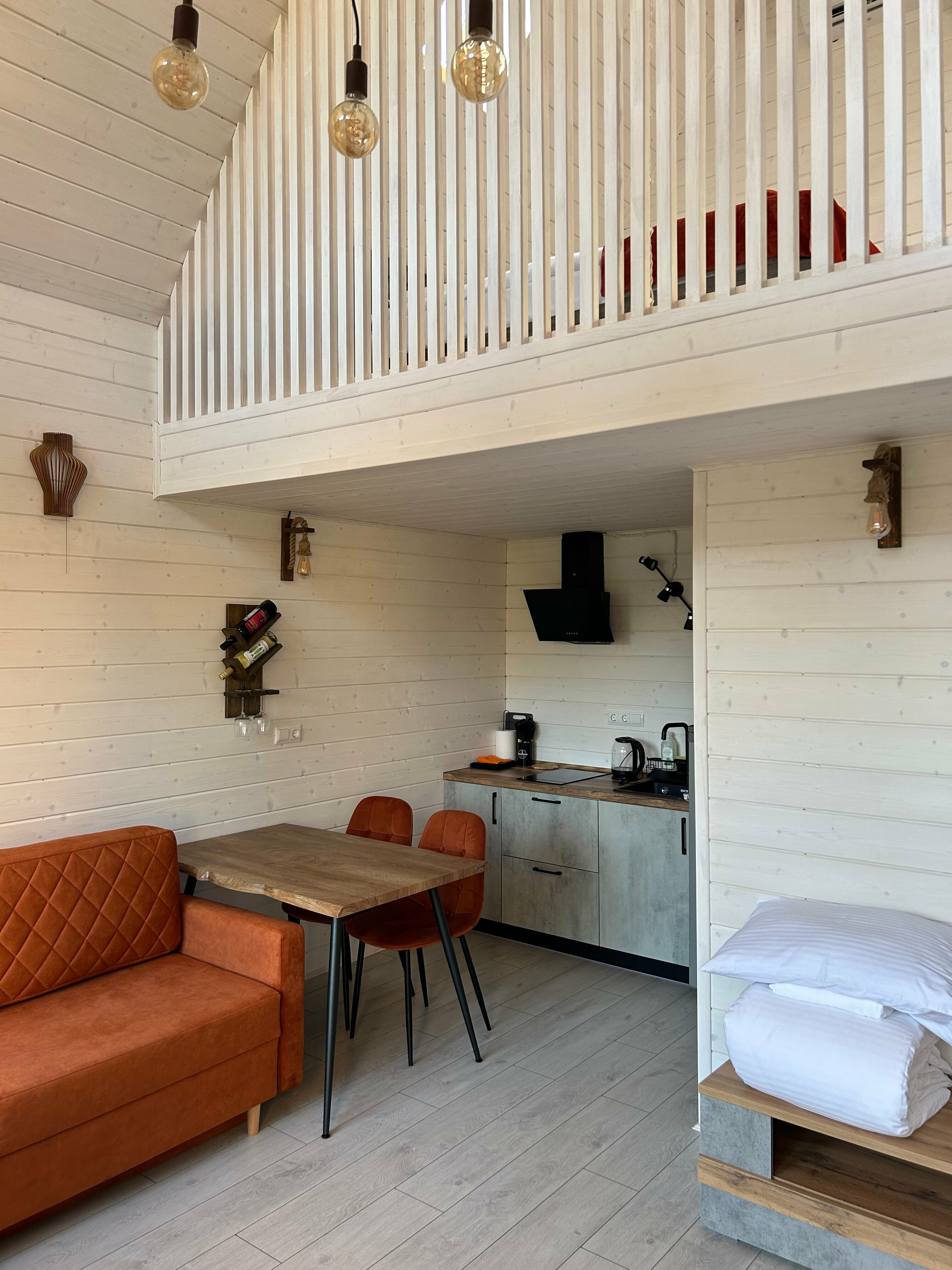 Двухуровневый номер-студия