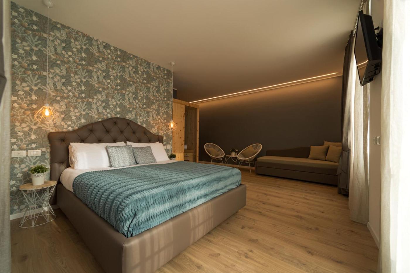 Suite with Sauna and Balcony