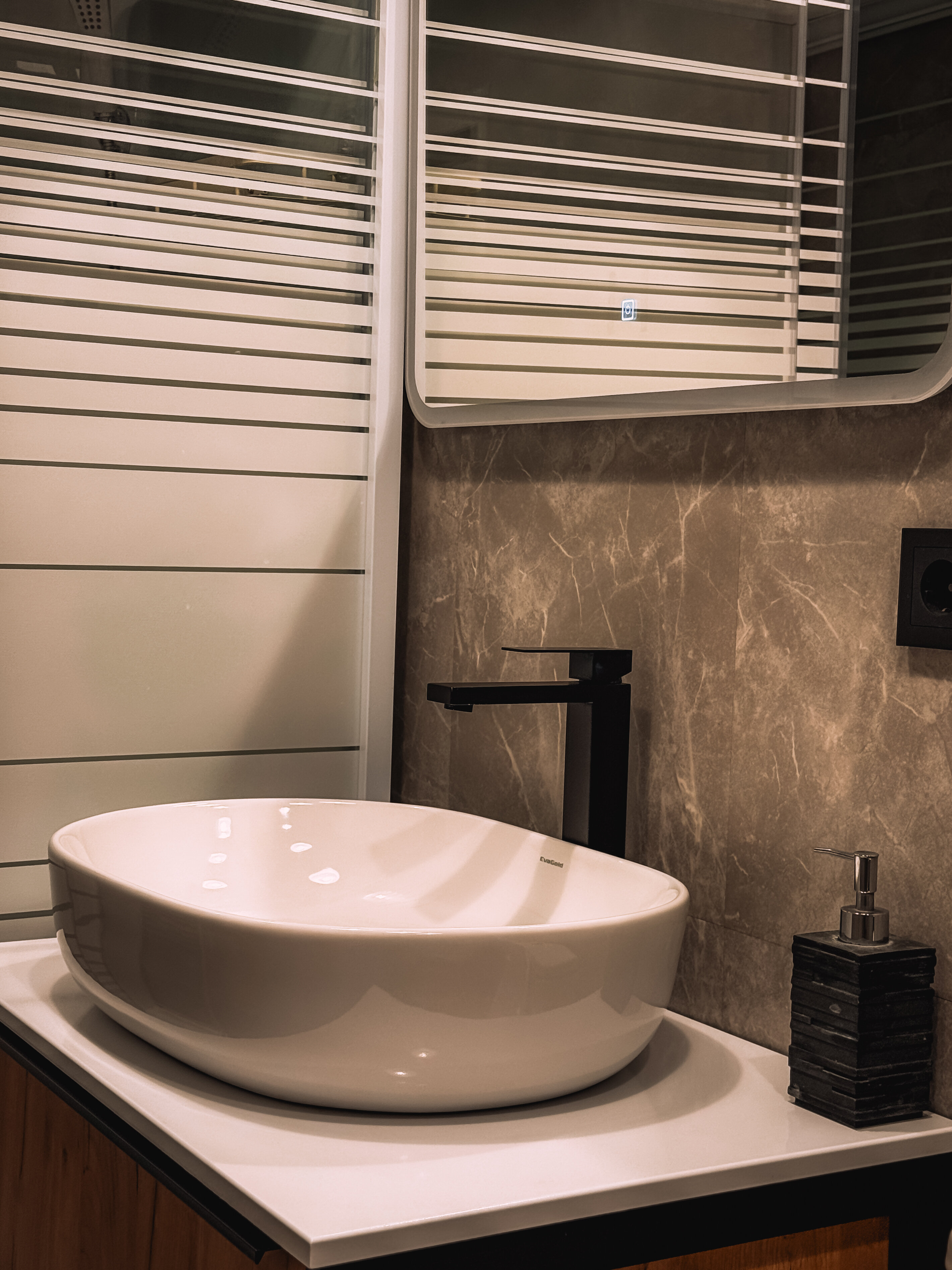 Семейный номер с видом на горы