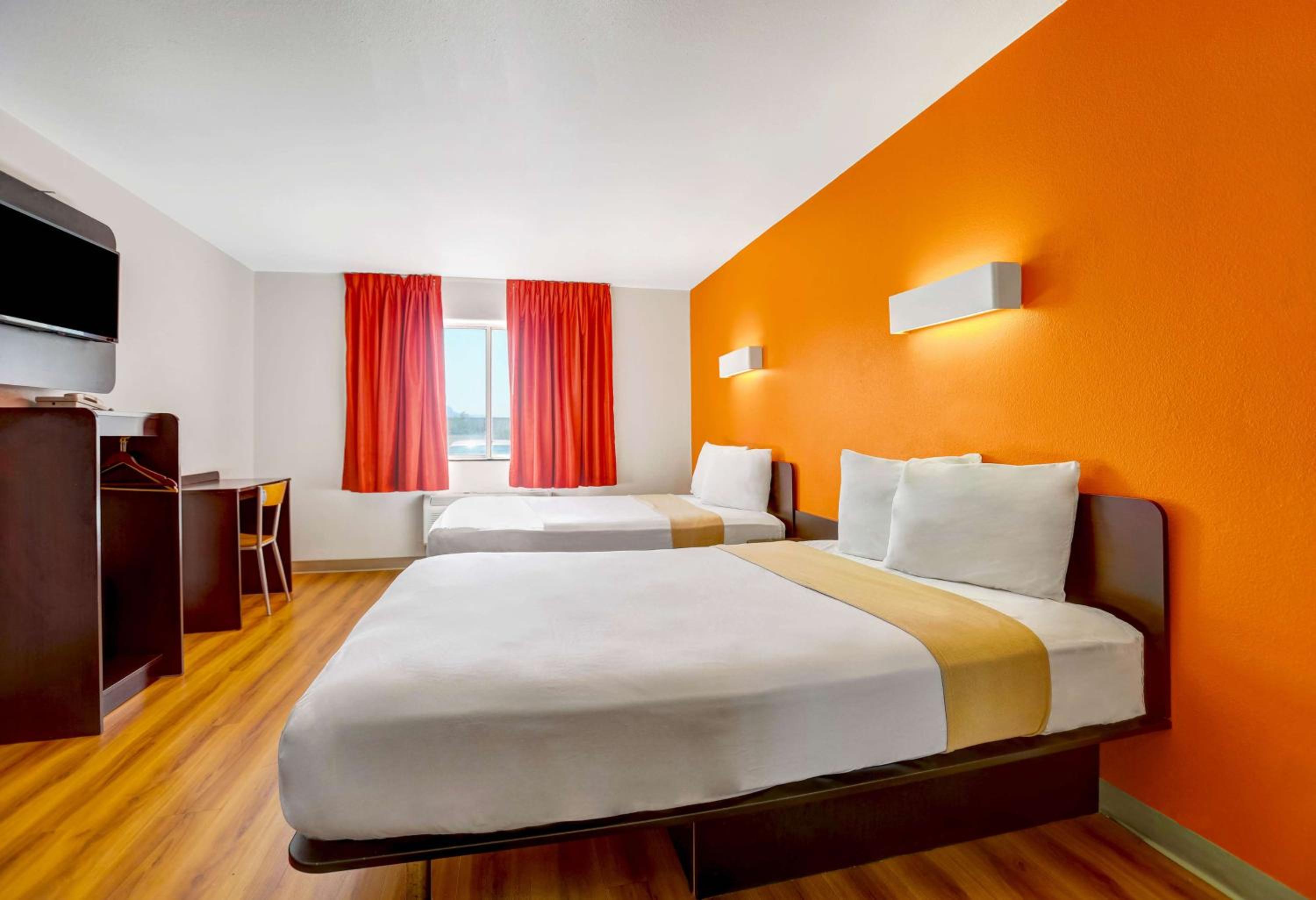 Queen Room with Two Queen Beds - Disability Access - Non-Smoking