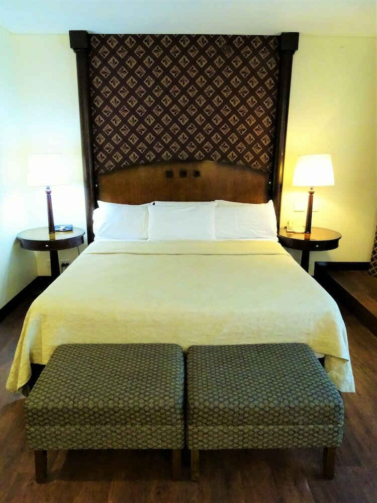 Superior Room, 1 King Bed
