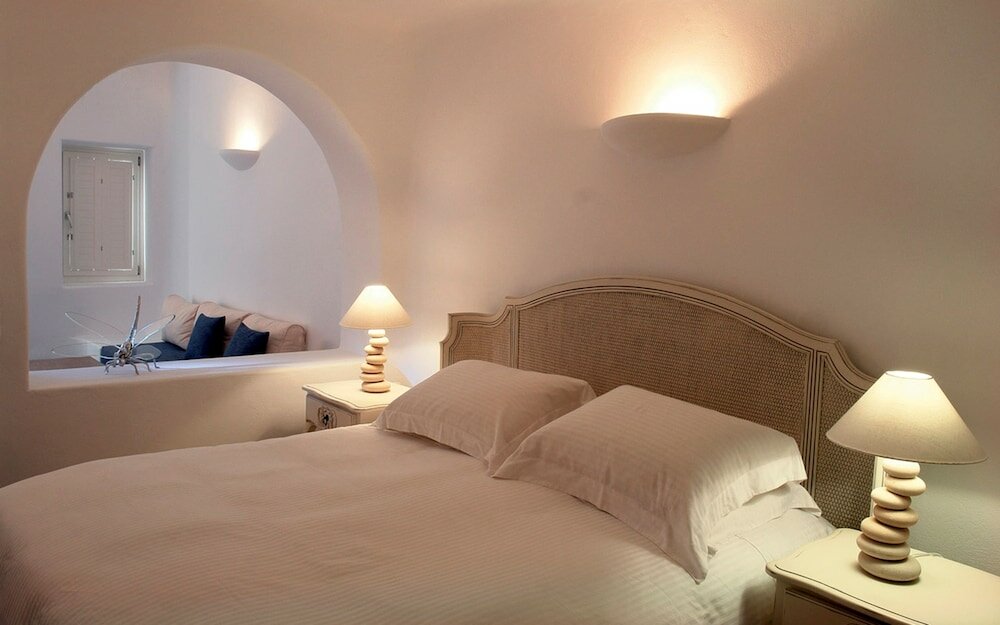 Junior Suite, Caldera View, Ground floor, Shared terrace (Not secluded)