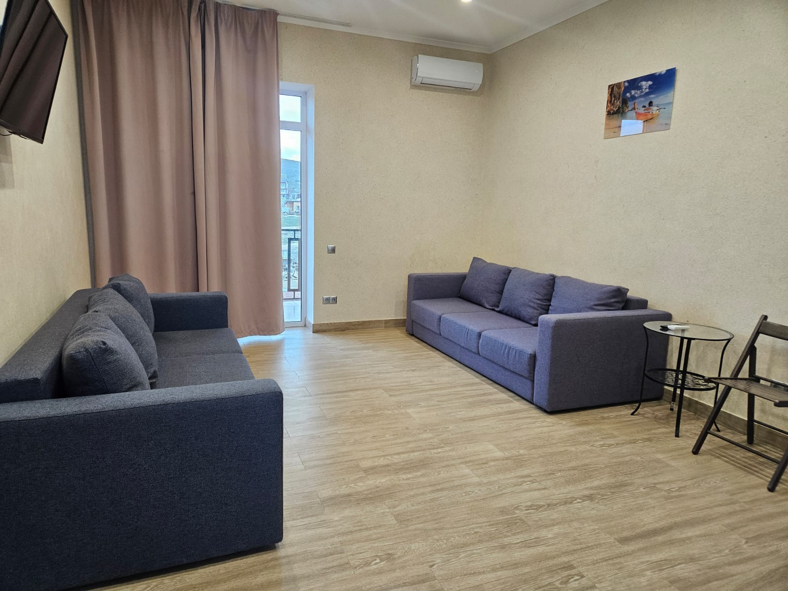 Семейный номер с одной спальней