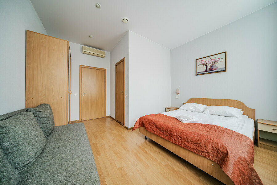 Улучшенный трехместный номер