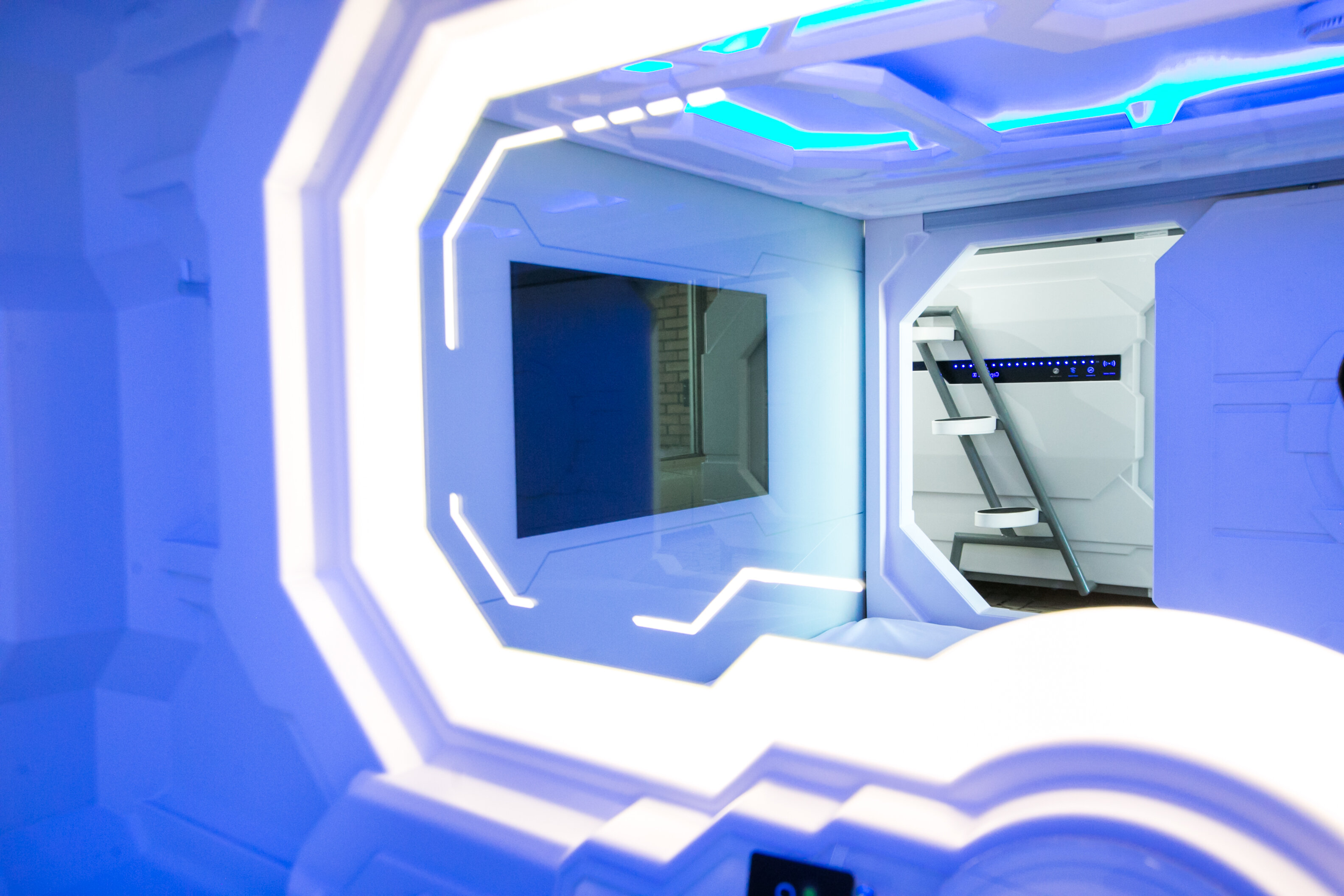 Двухместная капсула, ширина спального места 160 см