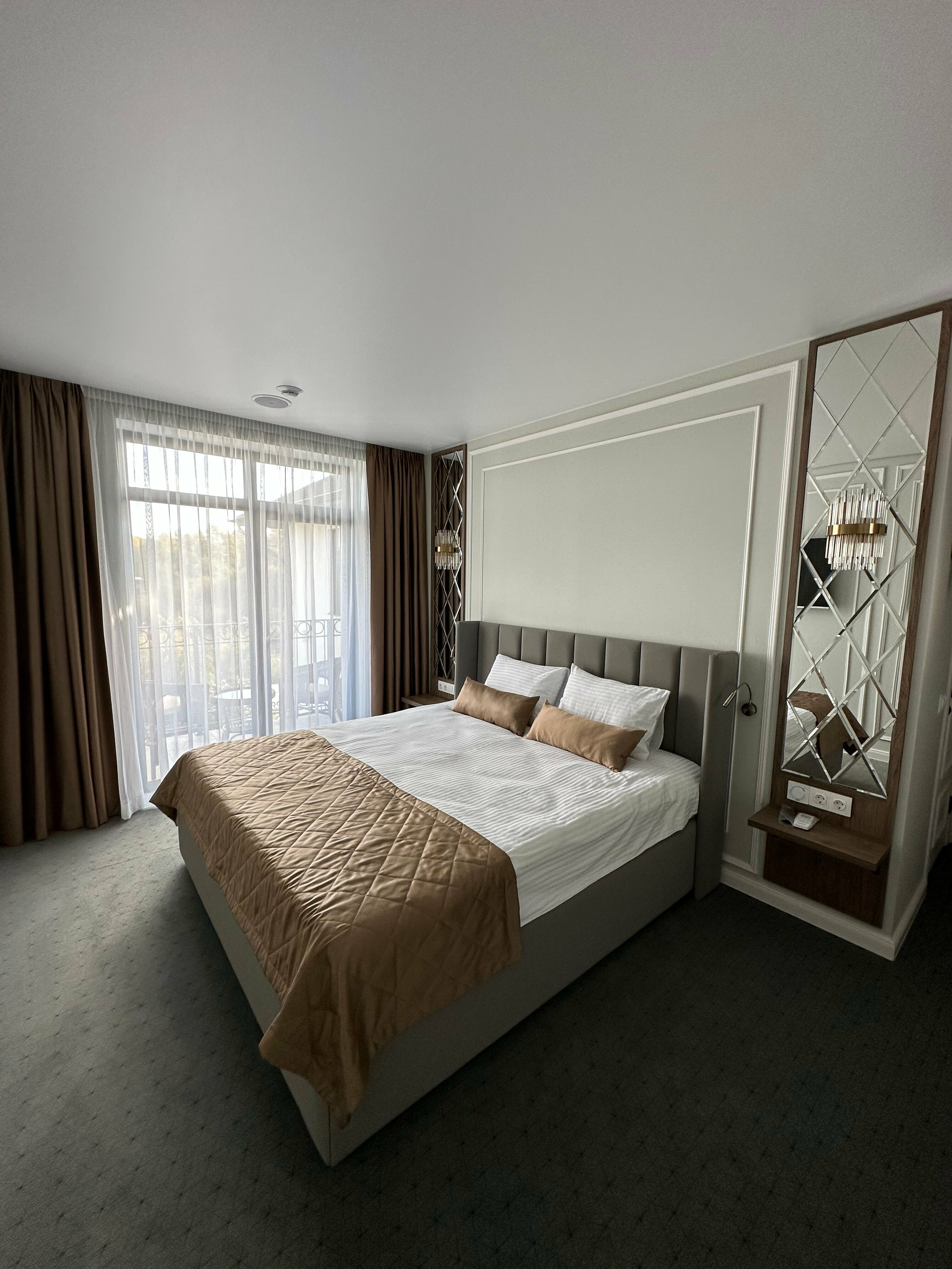 Большой двухместный номер с 1 кроватью