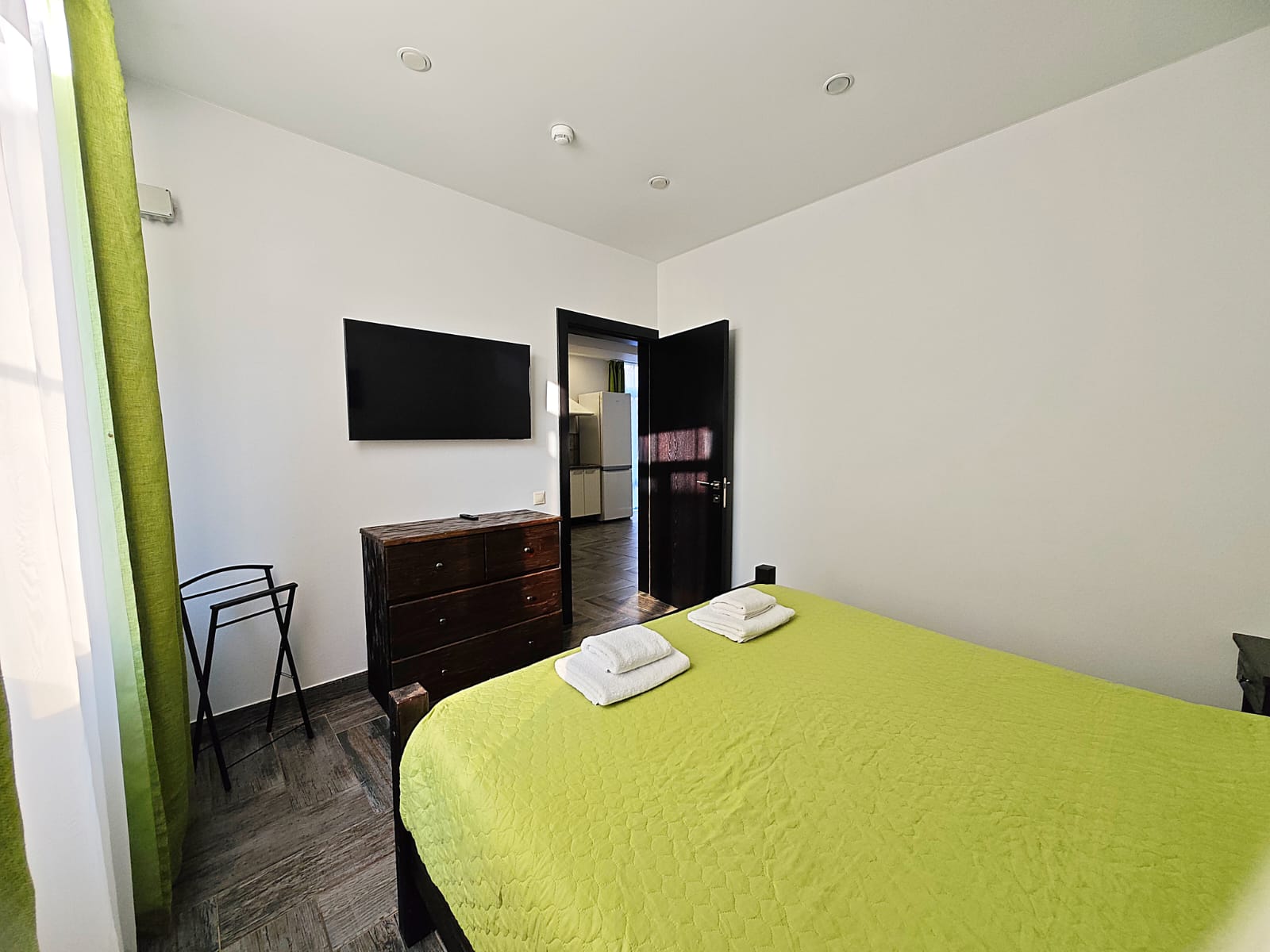 Cемейный номер с собственной ванной комнатой