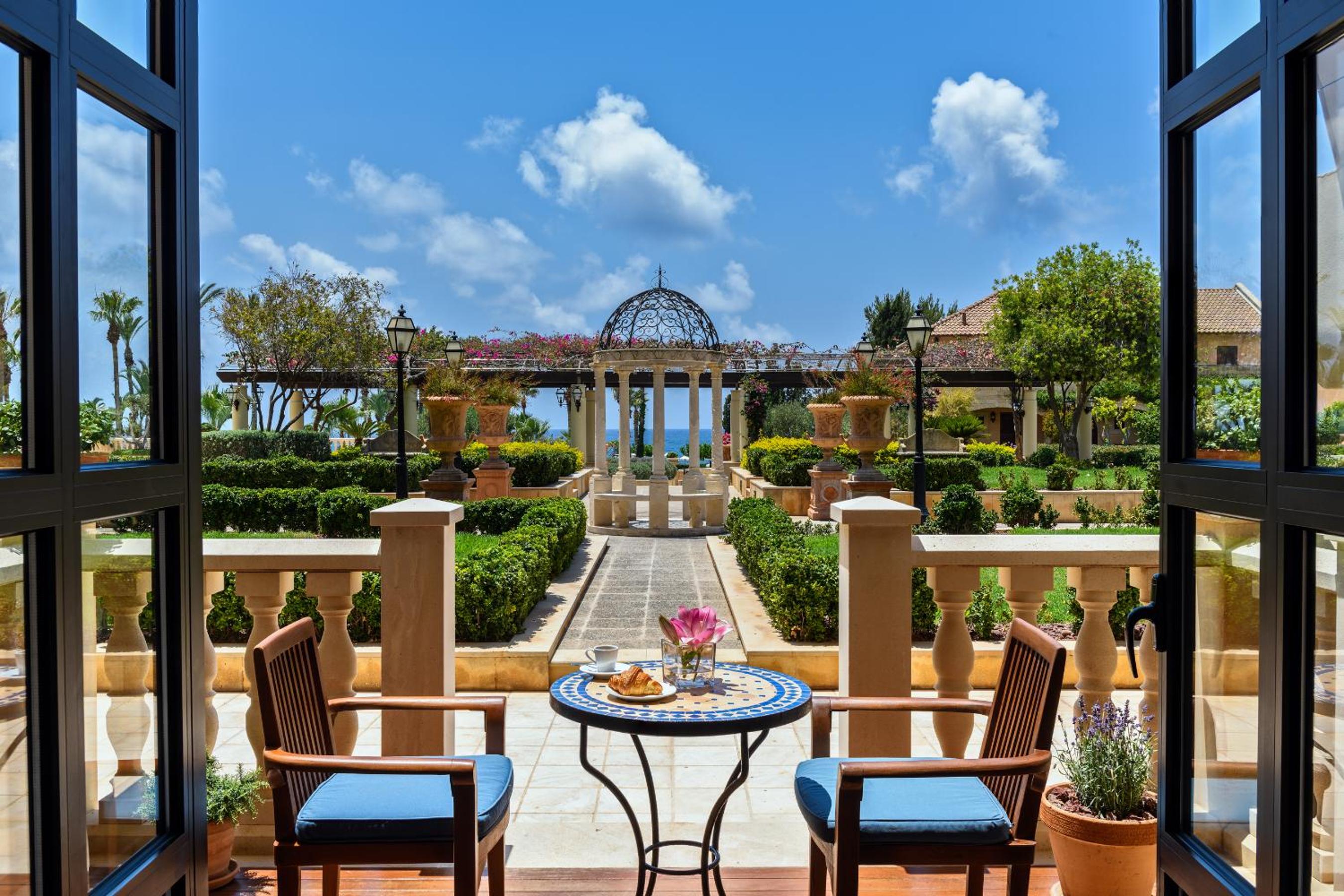  Family Duplex Suite on Royal Garden