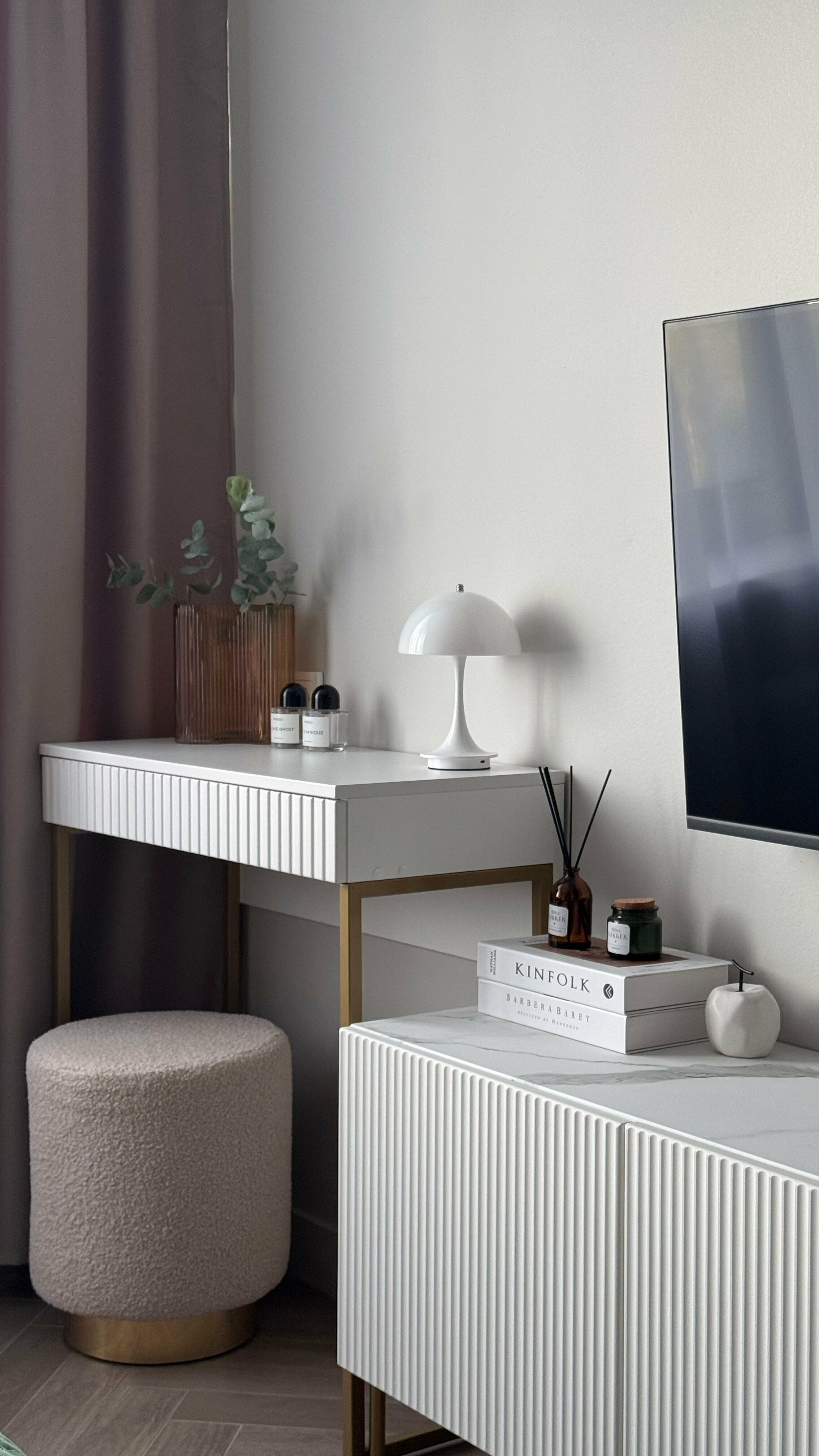 Avocado №325 | Студия с видом на лес