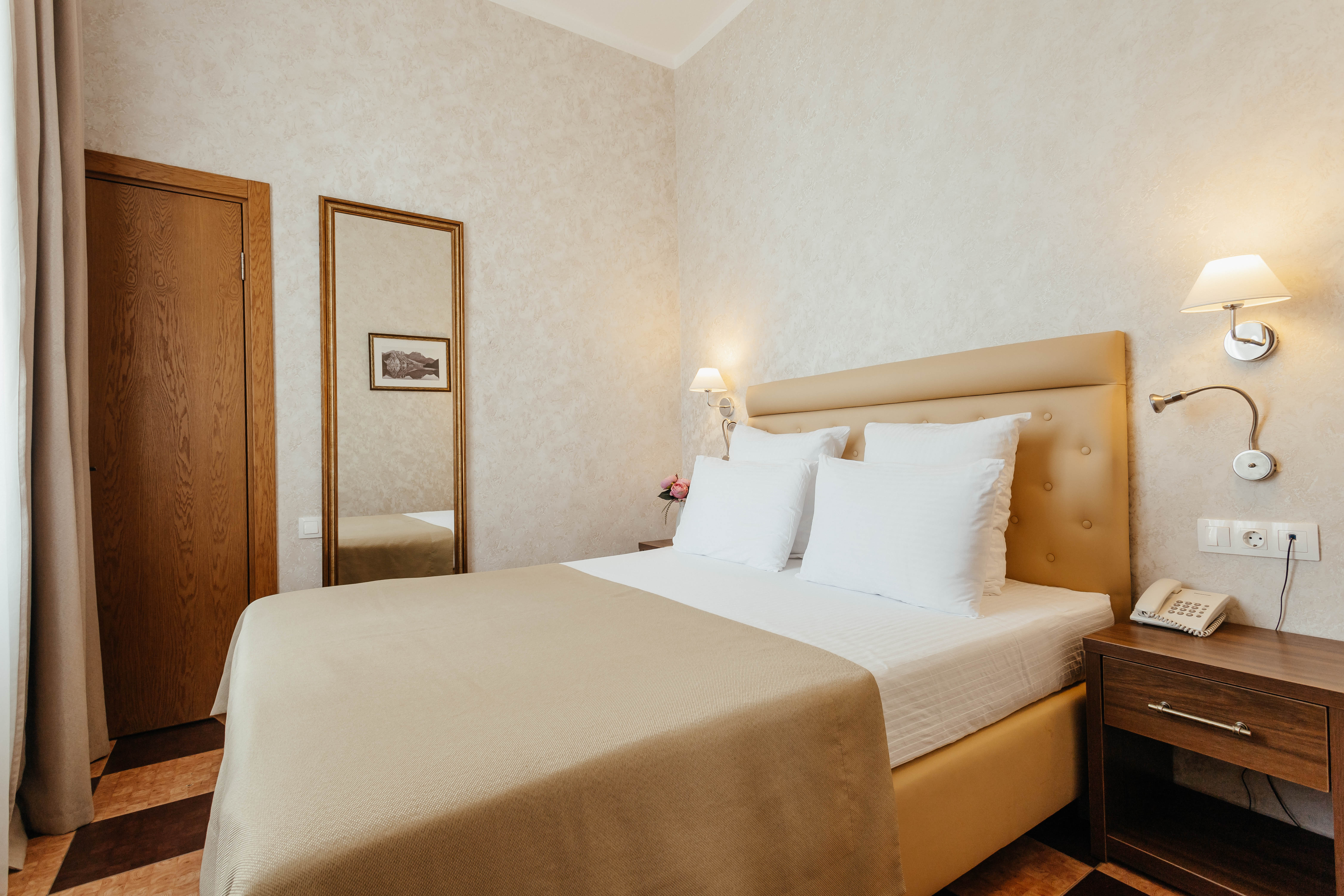 Джуниор Сьюит с французским балконом вид на море.Второй корпус 3*