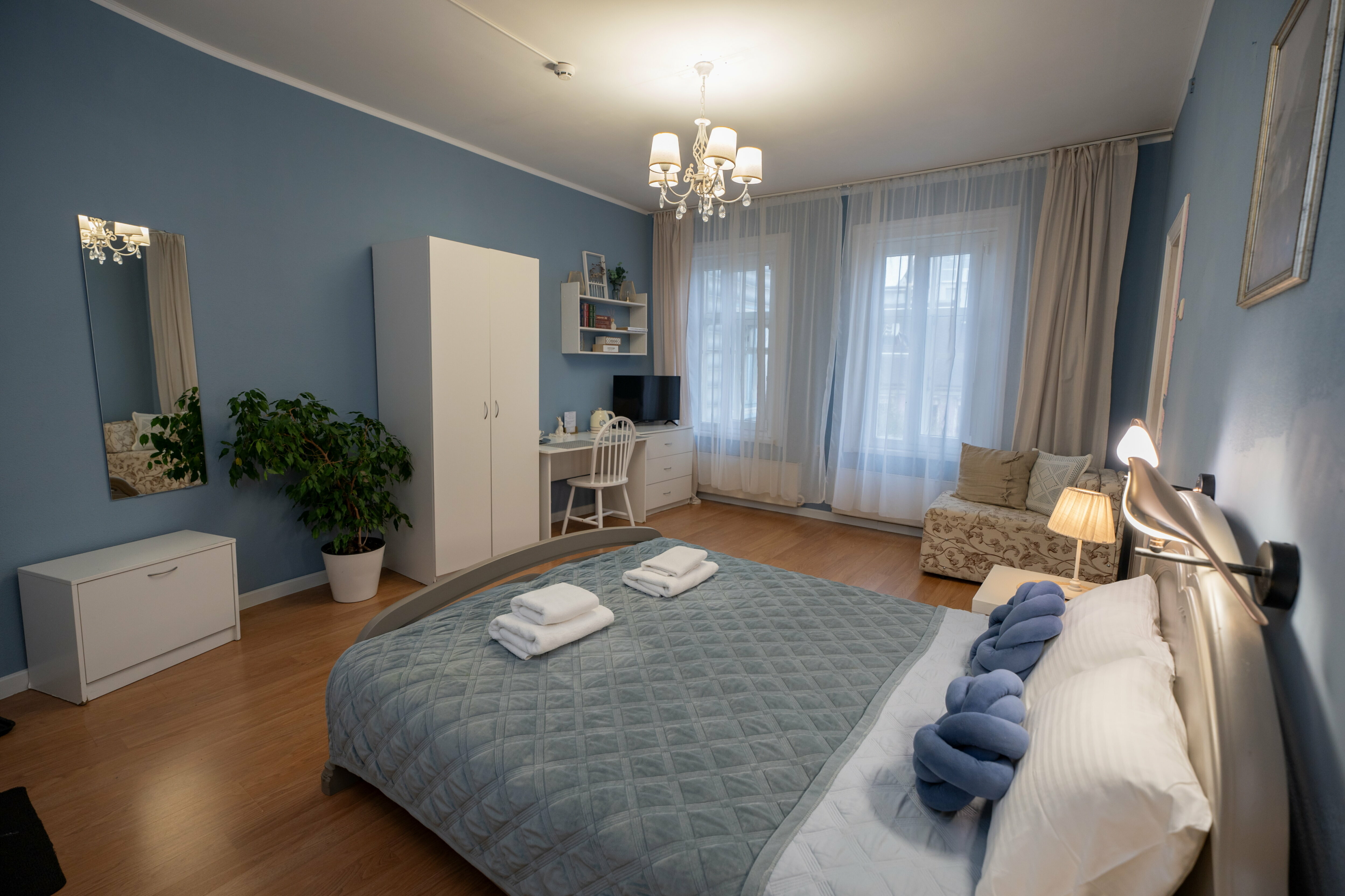 Cемейный номер с собственной ванной комнатой