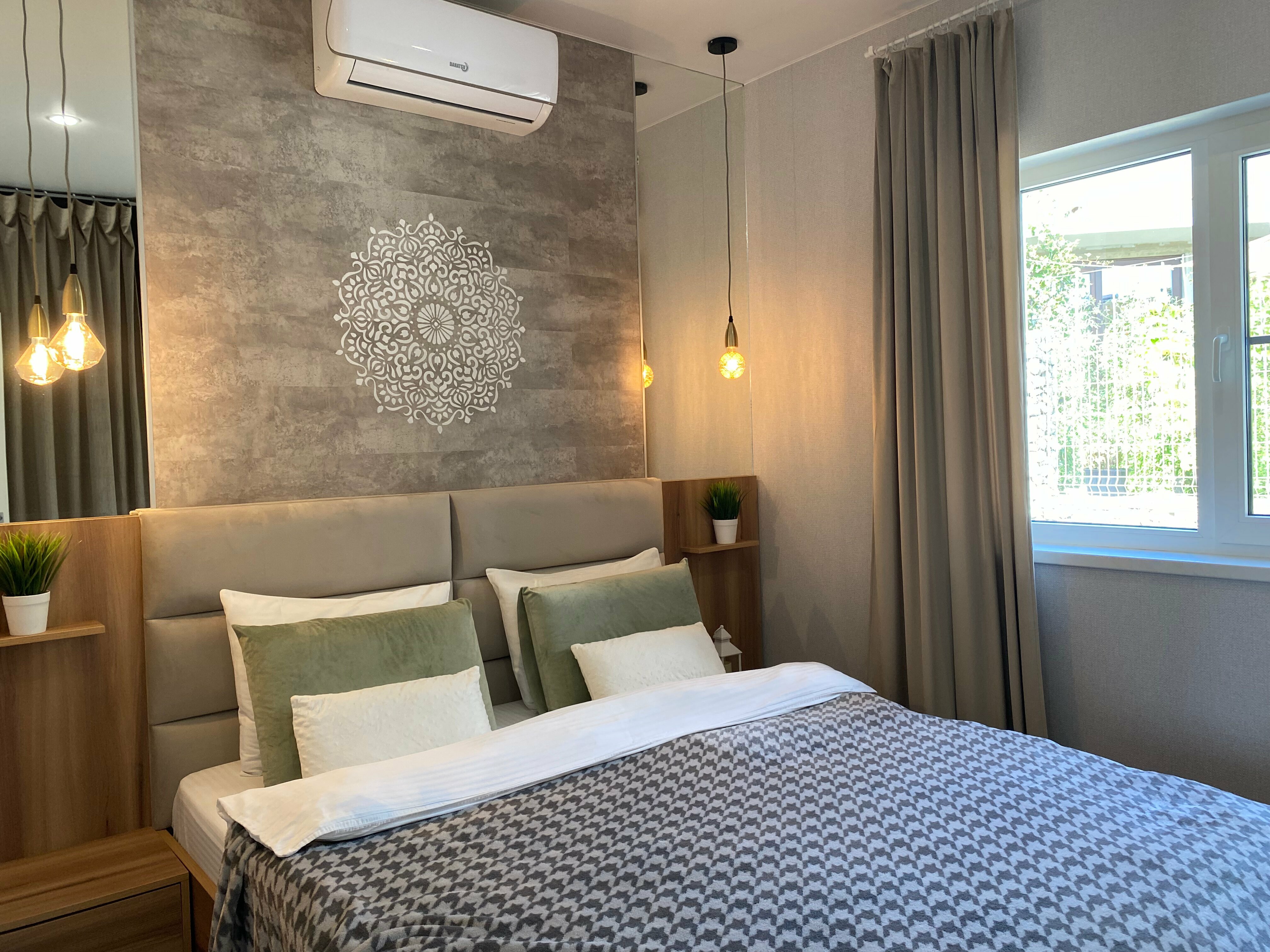 Дом с собственным бассейном